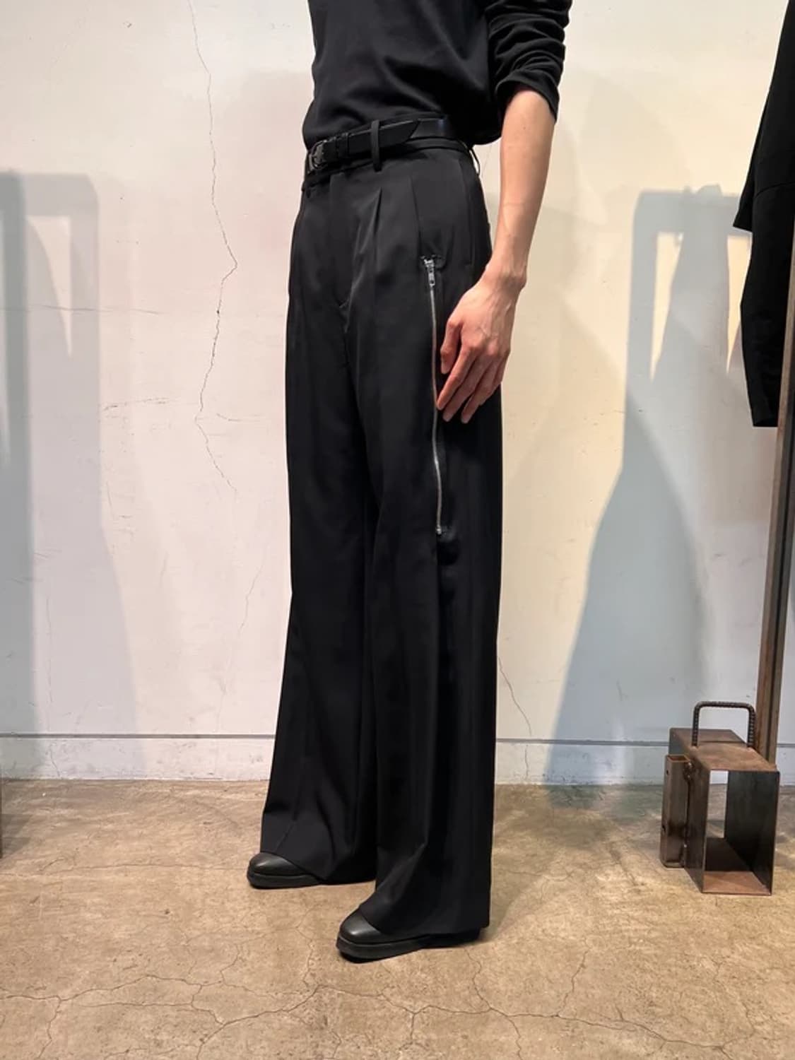Hibikinakaminami ZIPPED WOOL TROUSERS 상품이미지4
