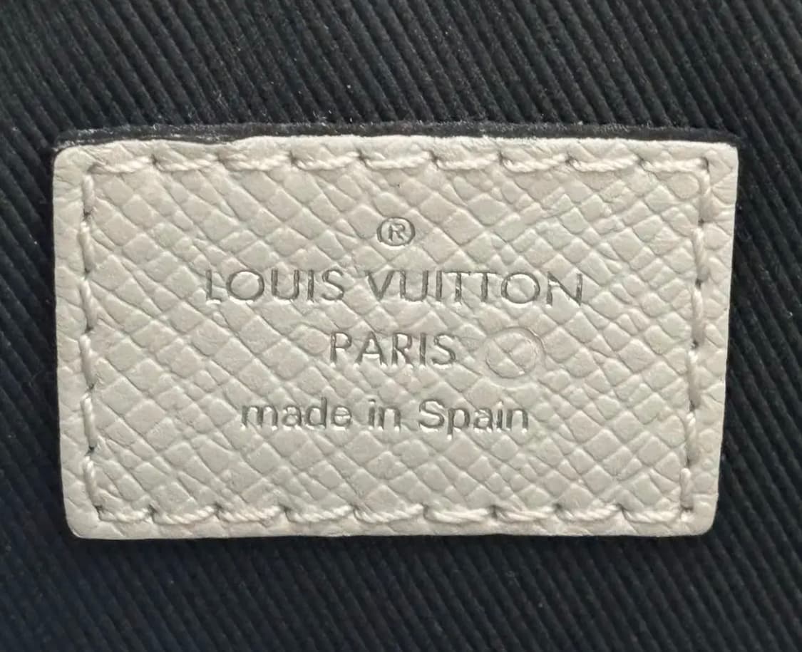 [OS]루이비통 LV로고 아웃도어 플랩 메신저백 상품이미지4