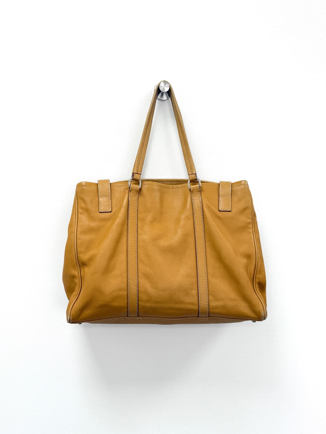 프라다 레더 사이드 로고 버클 디테일 숄더백 상품이미지5