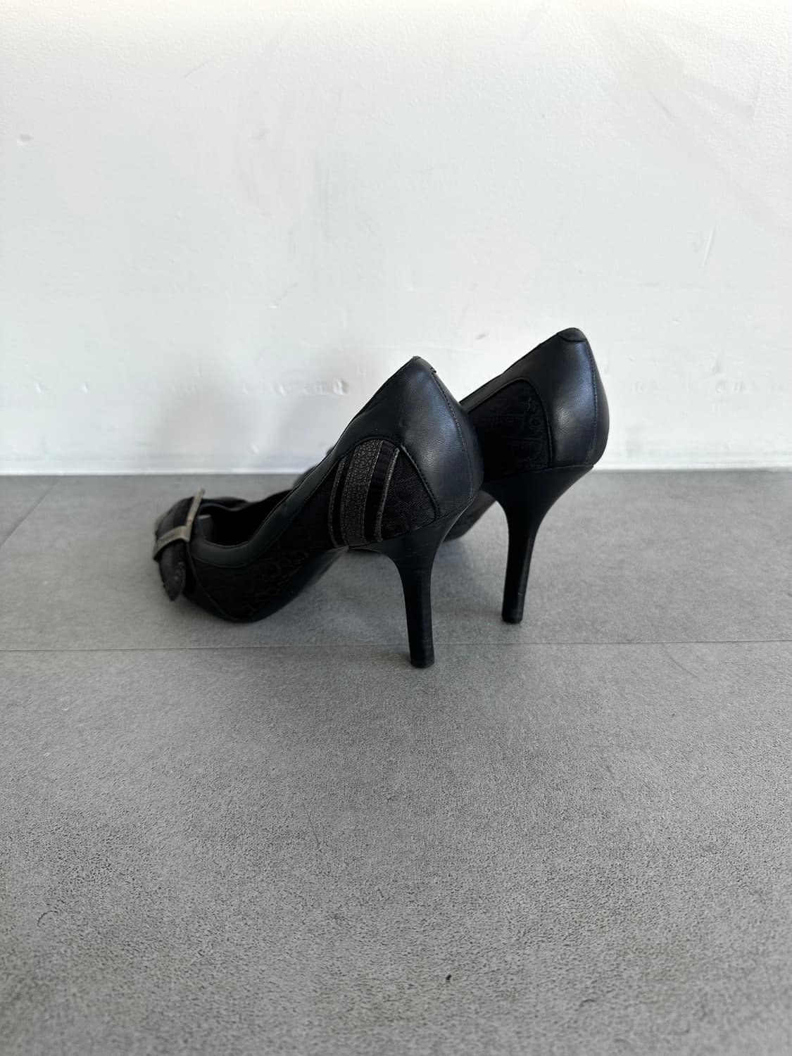 디올 존갈리아노 블랙 오블리크 버클 힐 상품이미지7