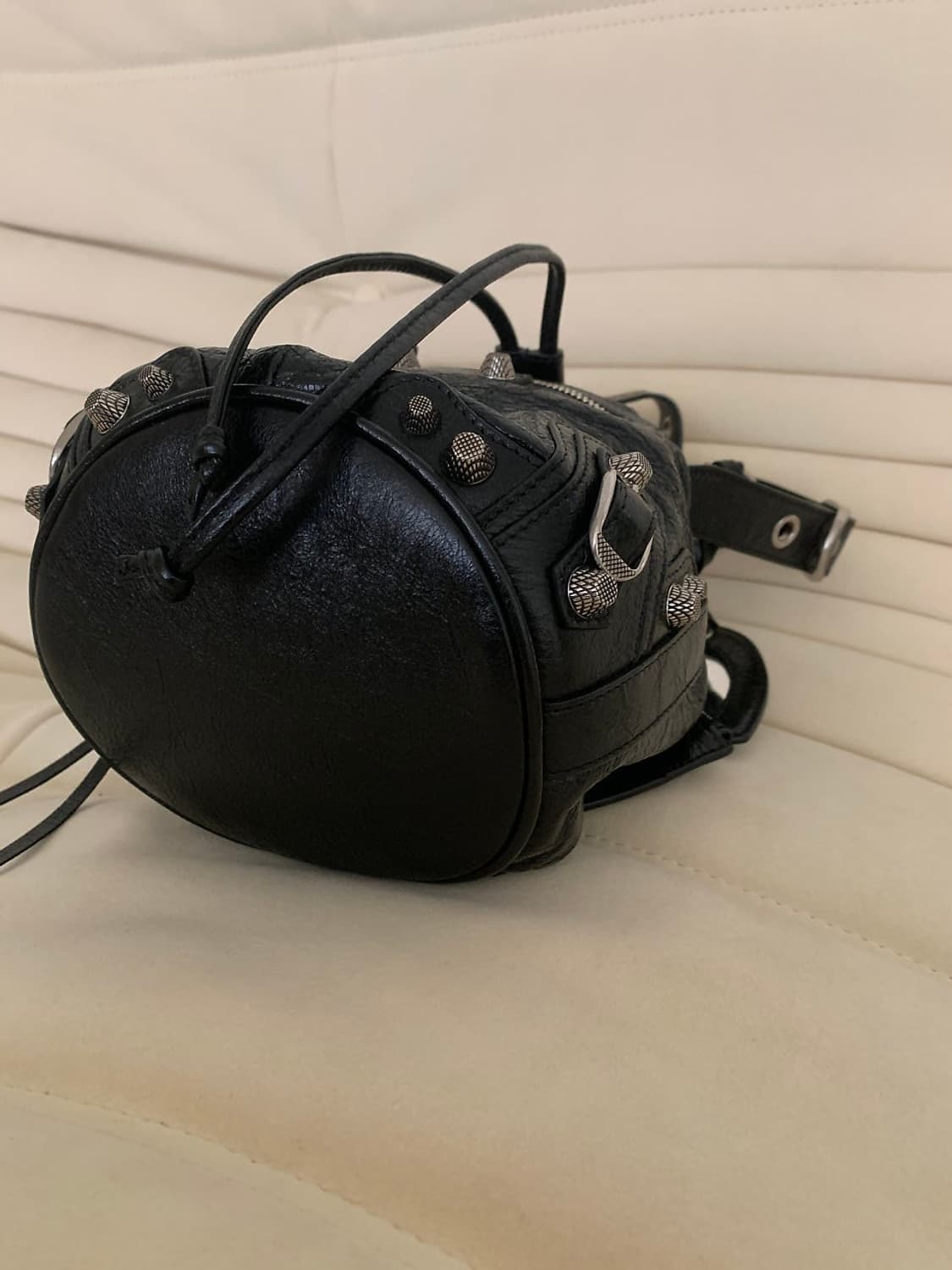 발렌시아가 르 카골 버킷백 xs 상품이미지6