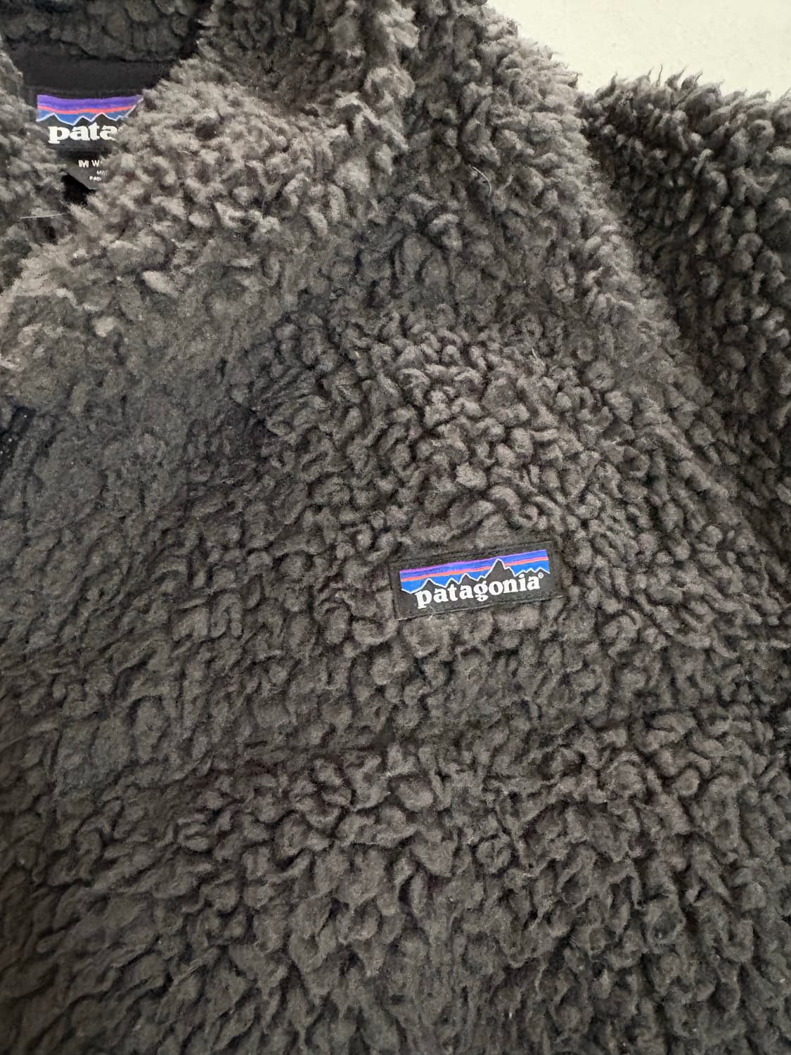 파타고니아 우먼즈 리사이클드 하이 파일 플리스 다운 재킷 블랙m 상품이미지3
