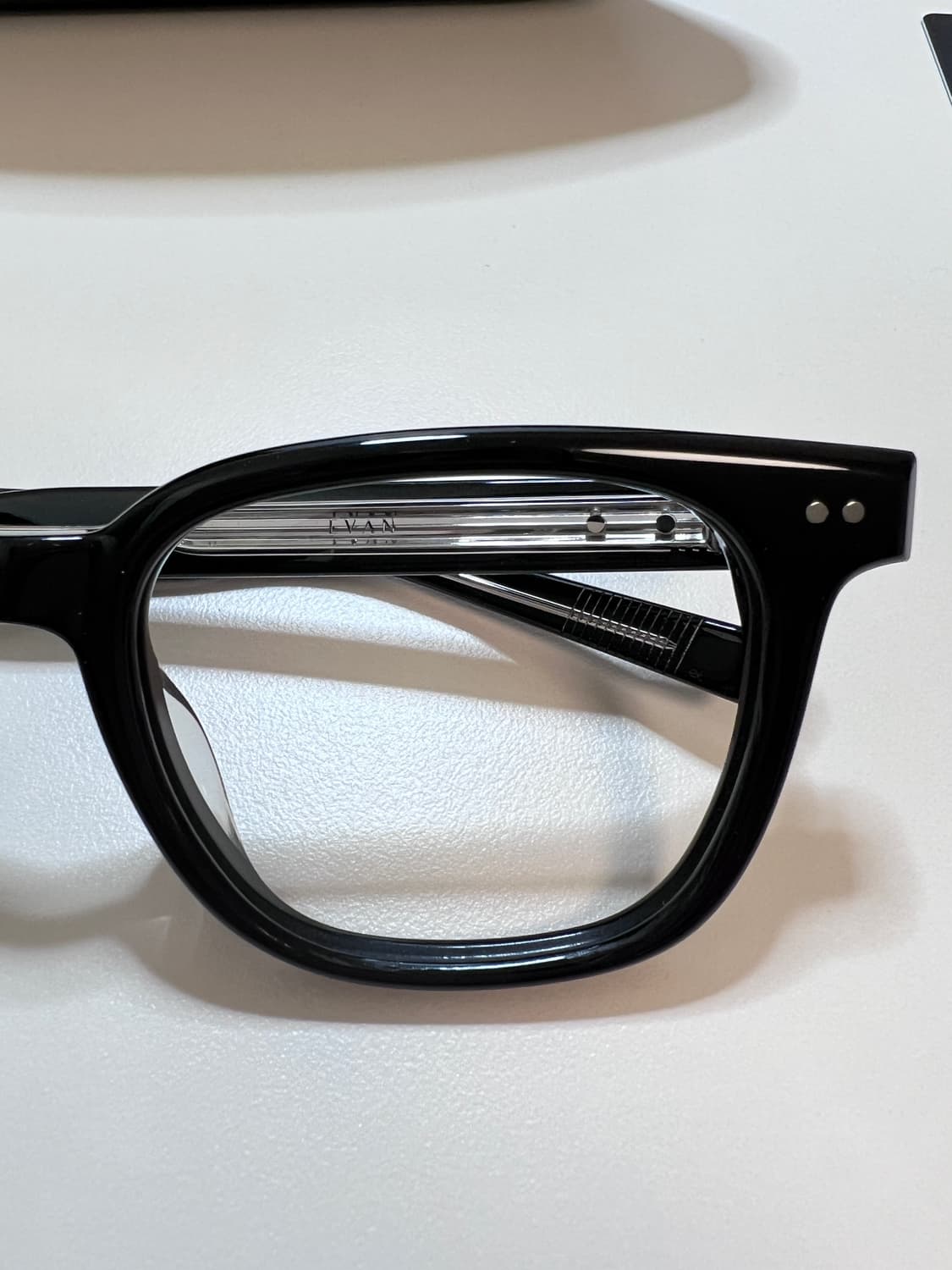 젠틀몬스터 에반01 상품이미지4