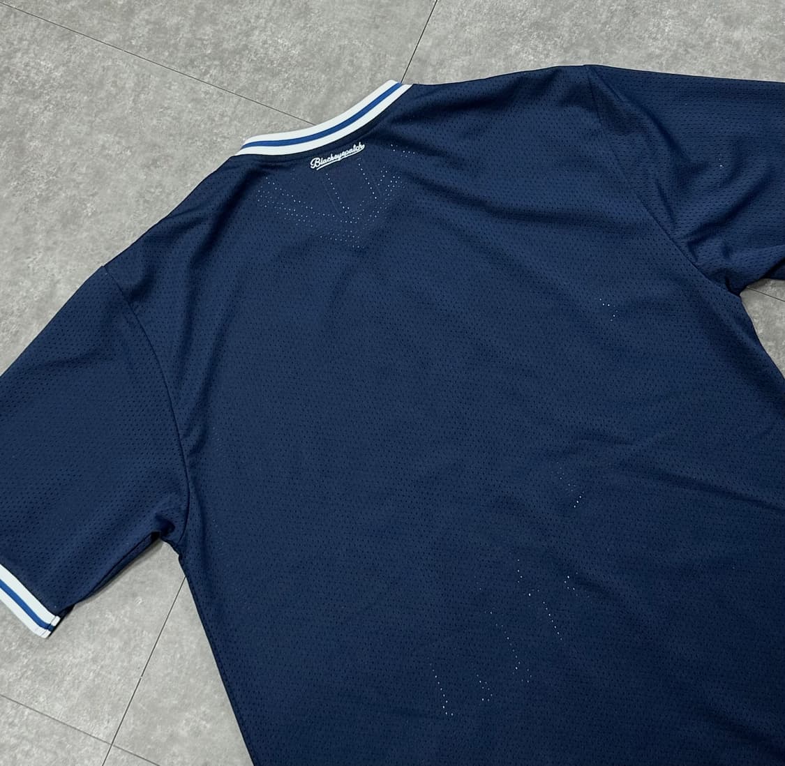 BLACKEYE 반팔티 네이비XL 팝니다.  상품이미지4