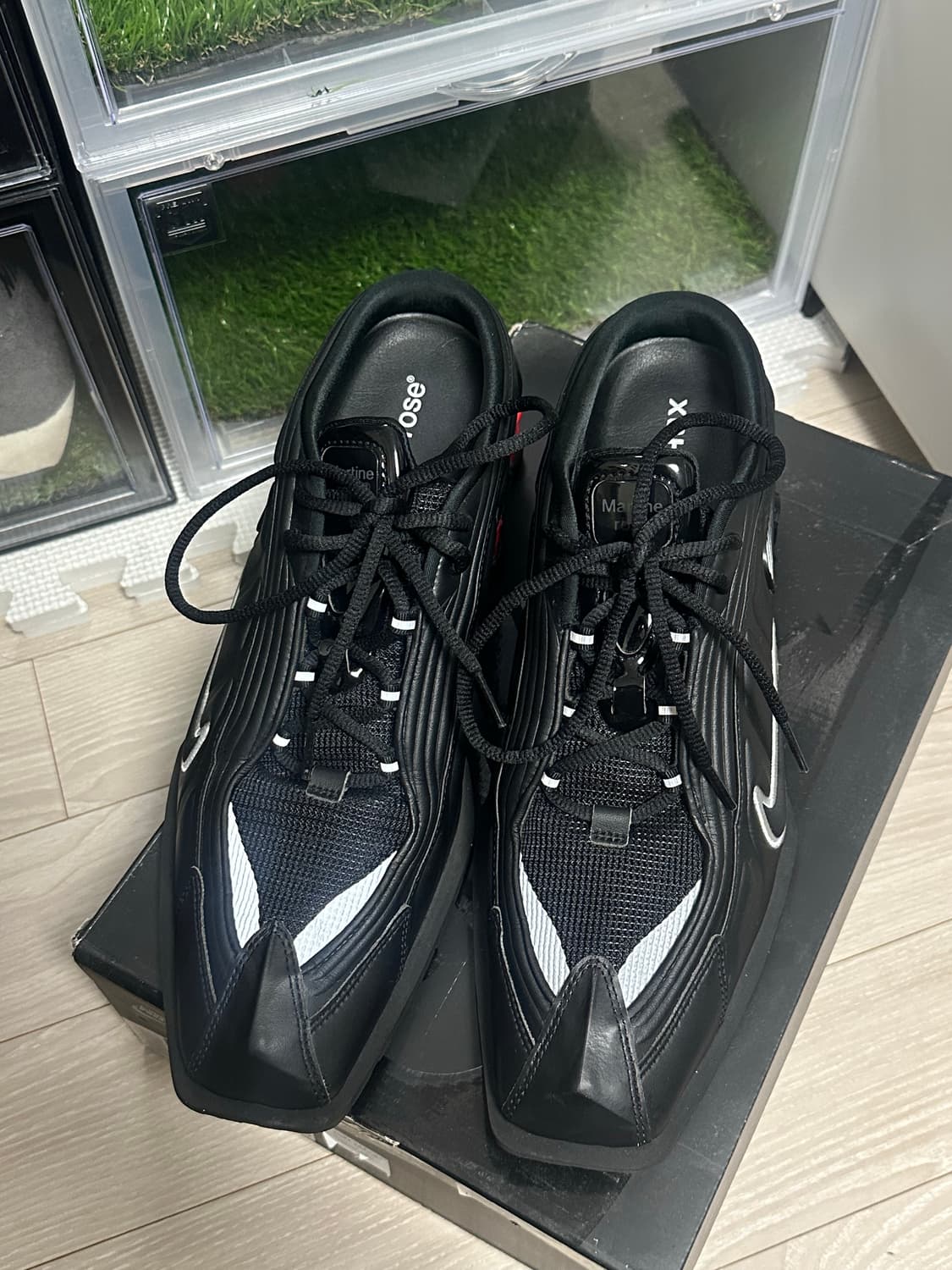 마틴로즈 나이키 샥스 285 상품이미지1