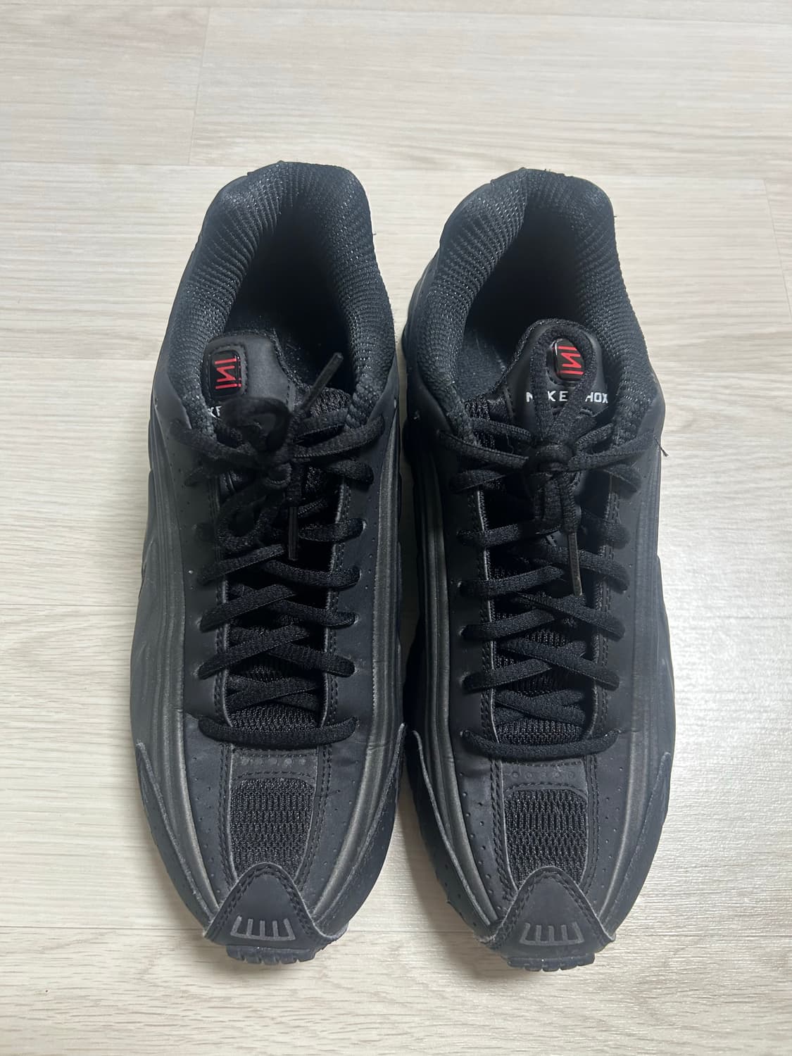 나이키 삭스R4 블랙 상품이미지1