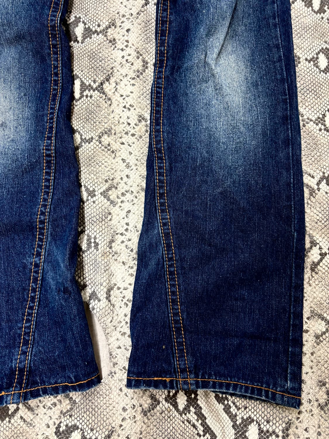 “Vintage” Kitsch Mood Back Print Pants 상품이미지6