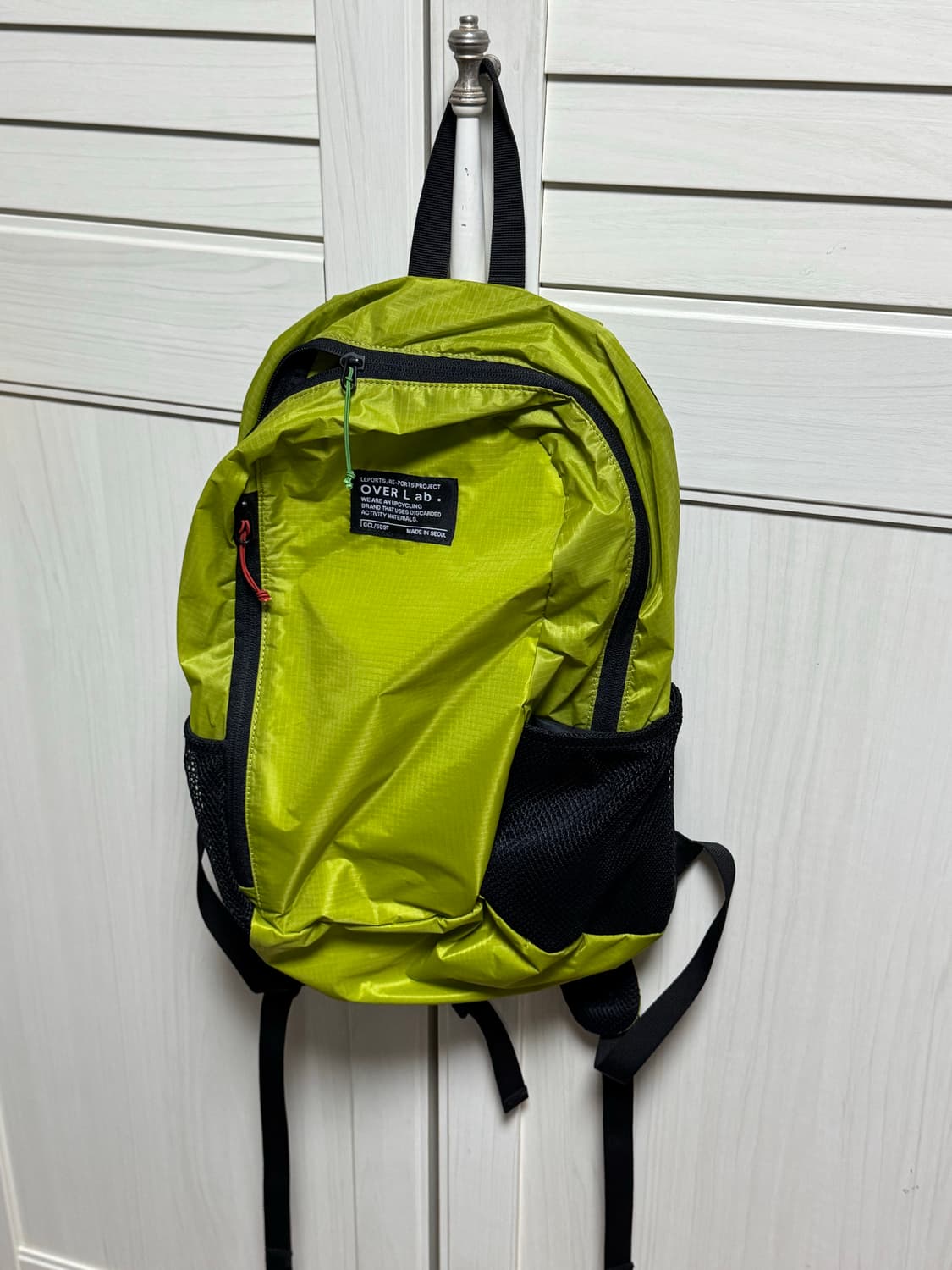 오버랩 백팩 라임 상품이미지2