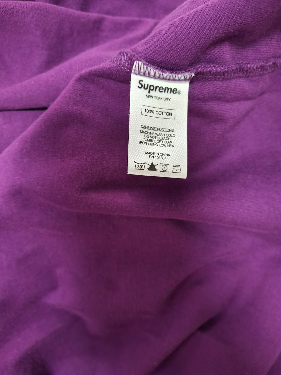 슈프림 골드로고 긴팔티 상품이미지4