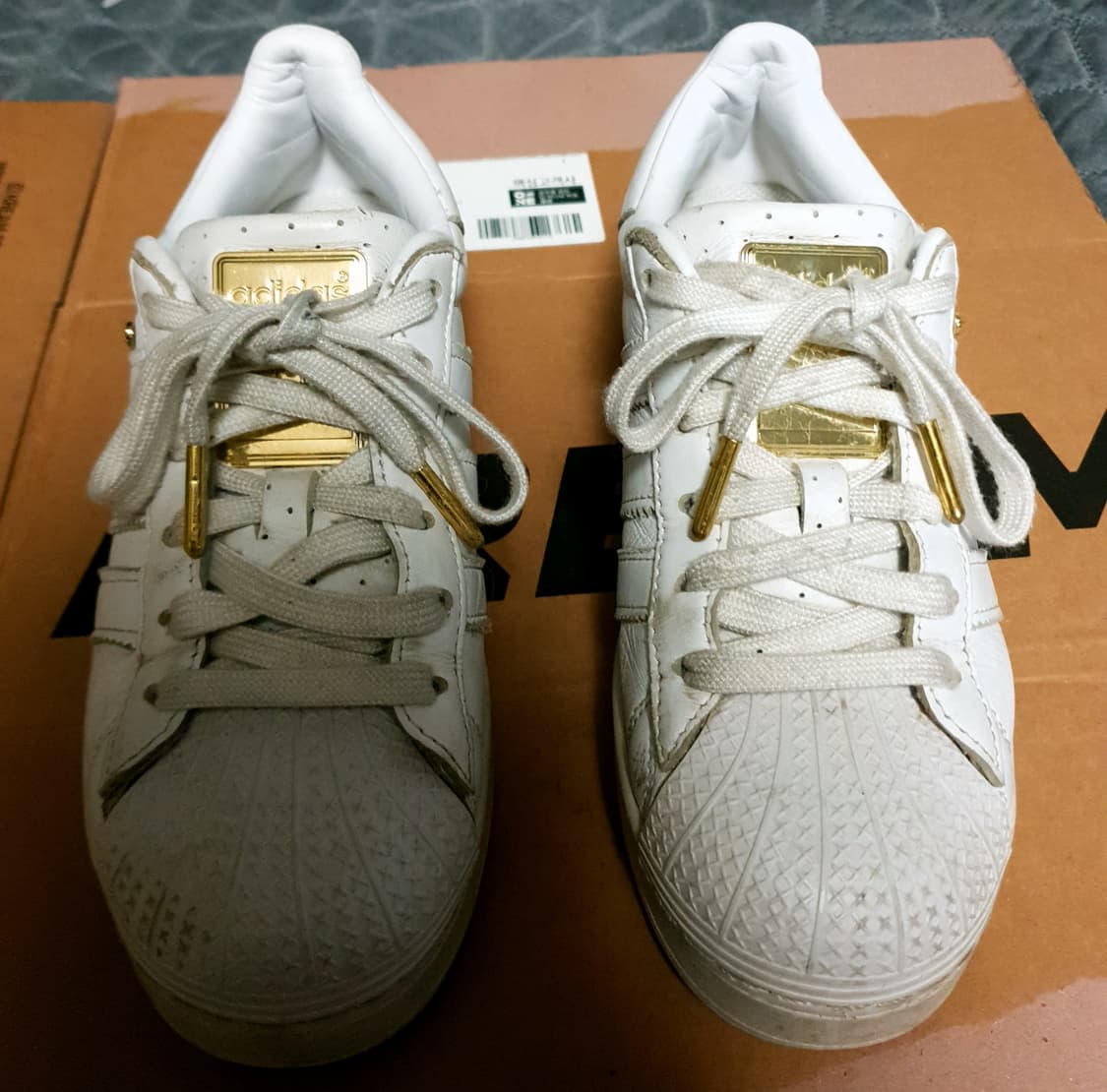 아디다스 슈퍼스타 볼드 메탈릭골드 스니커즈 화이트 (225) 상품이미지3