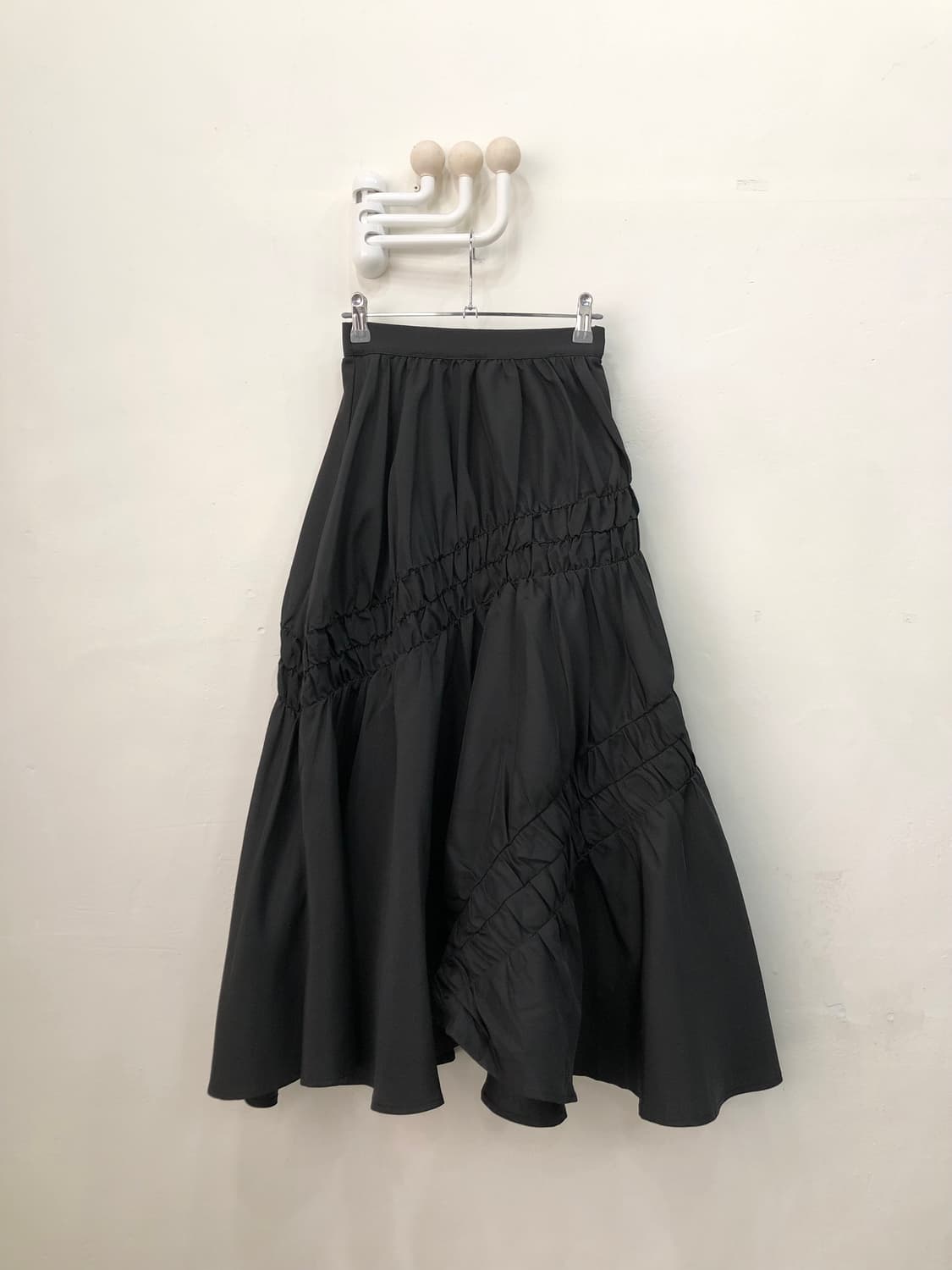 black shirring long skirt 상품이미지1