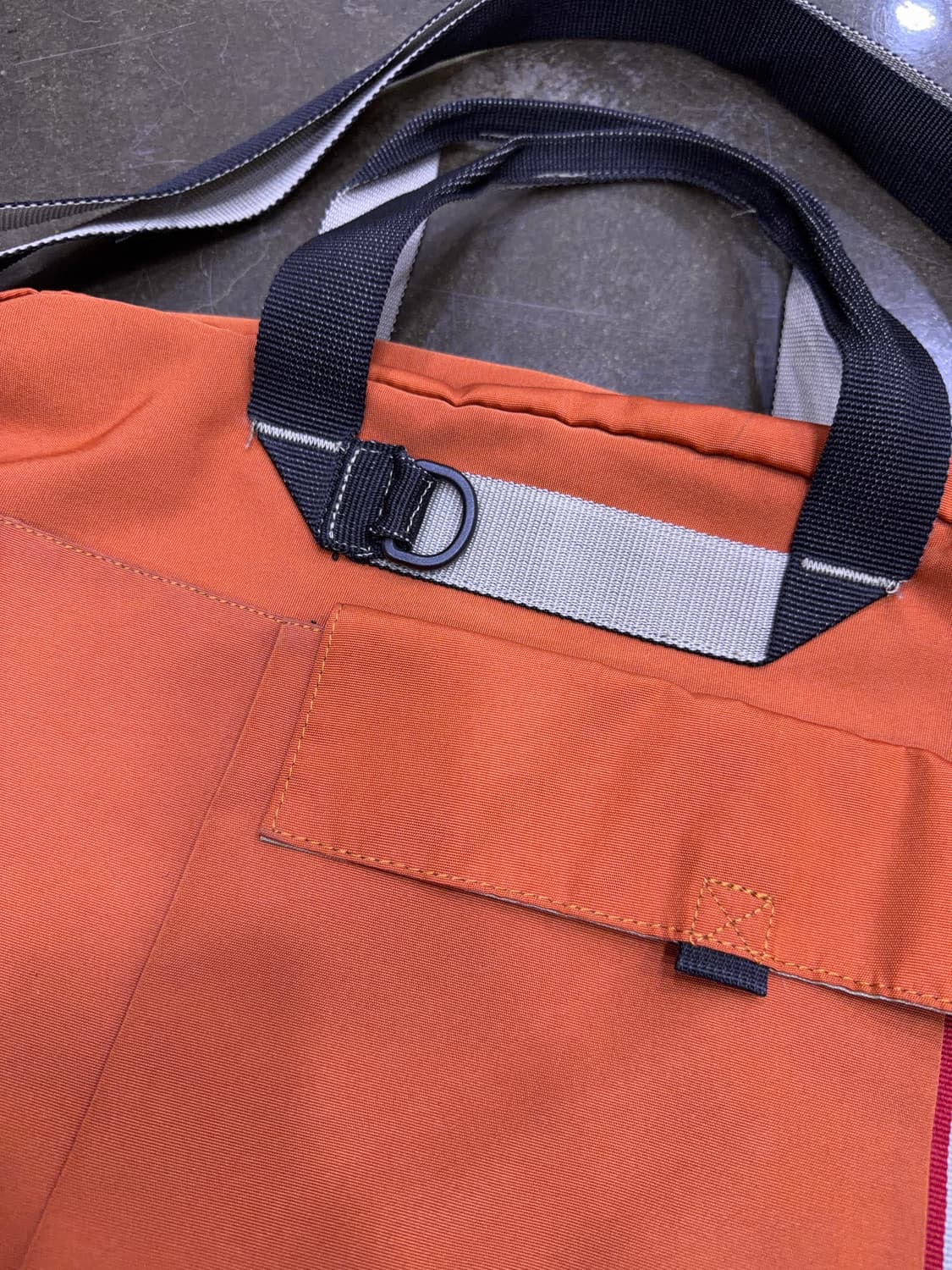 디젤 2way 유틸리티 멀티포켓 토트백 크로스백 상품이미지3