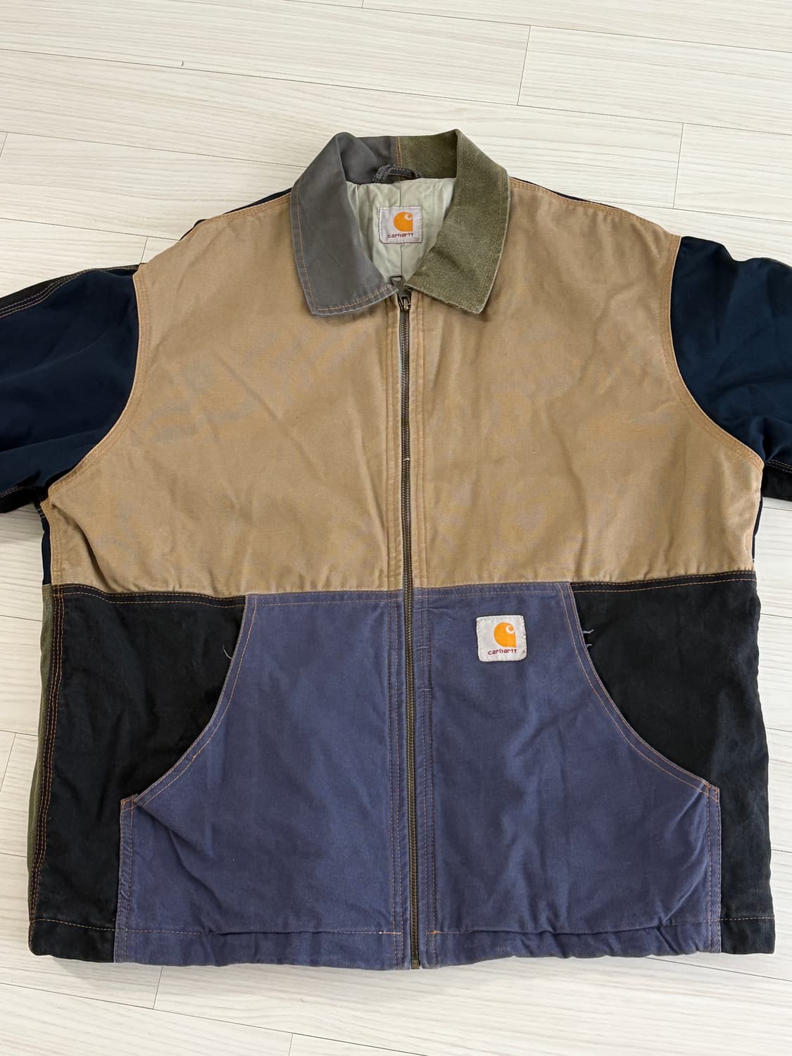 칼하트 리메이크 패치워크자켓 상품이미지1