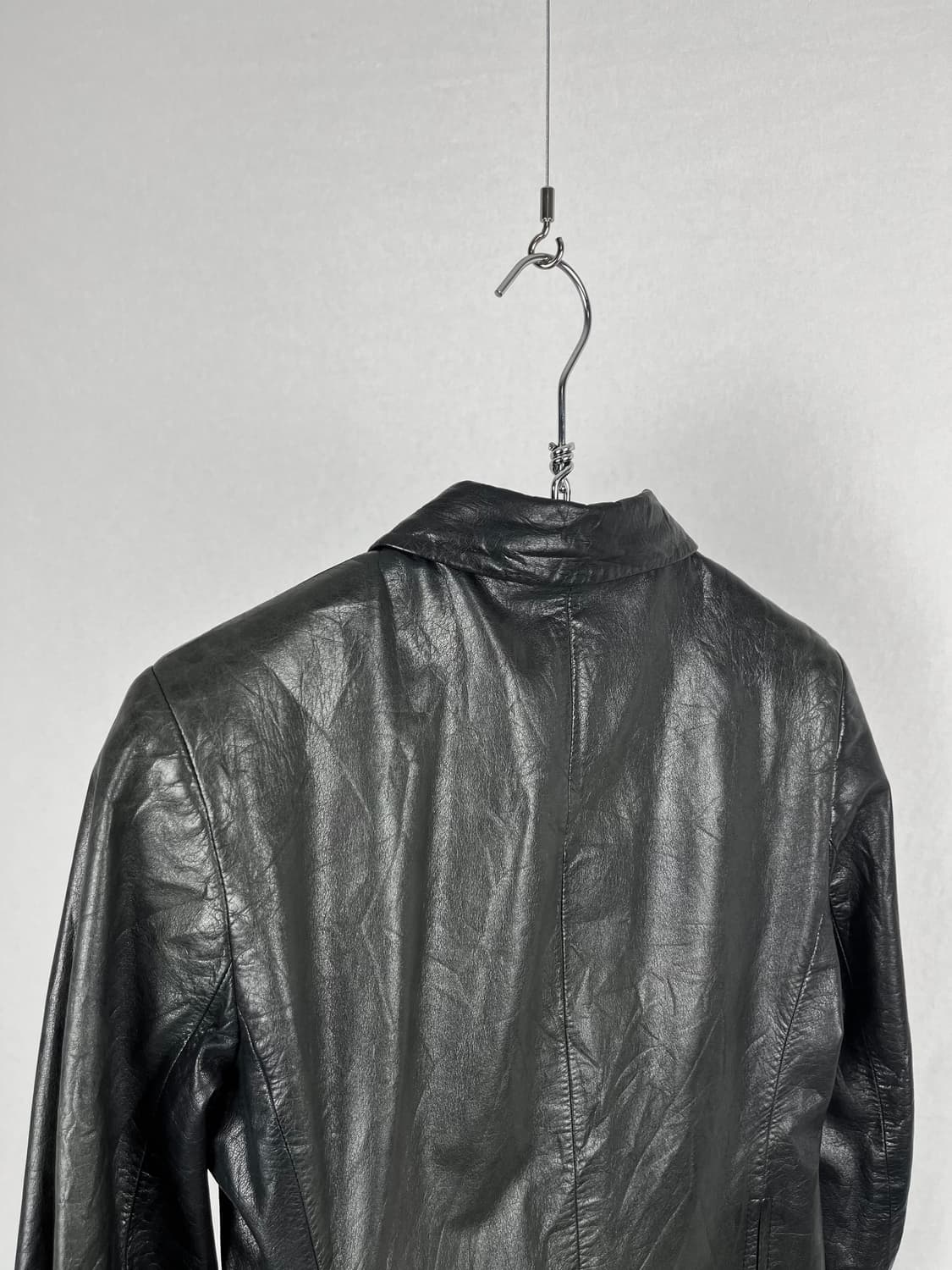 Theory 소가죽 크롭 레더 자켓 상품이미지5