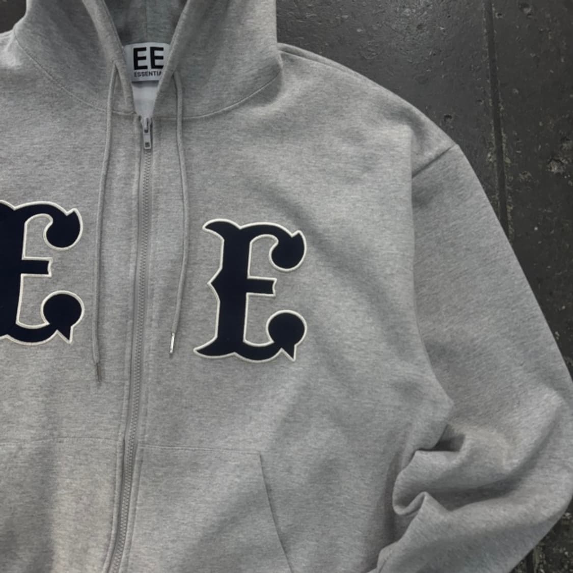 FREE 원더플레이스 EE에센셜 후드티 새상품급 상품이미지2