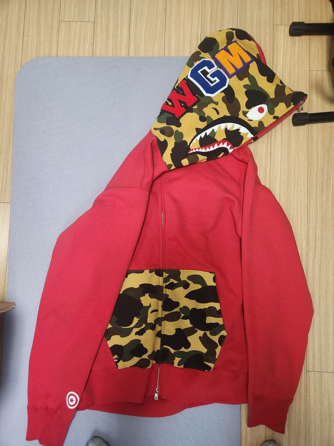 베이프 샤크 후드집업 레드 XL 상품이미지1