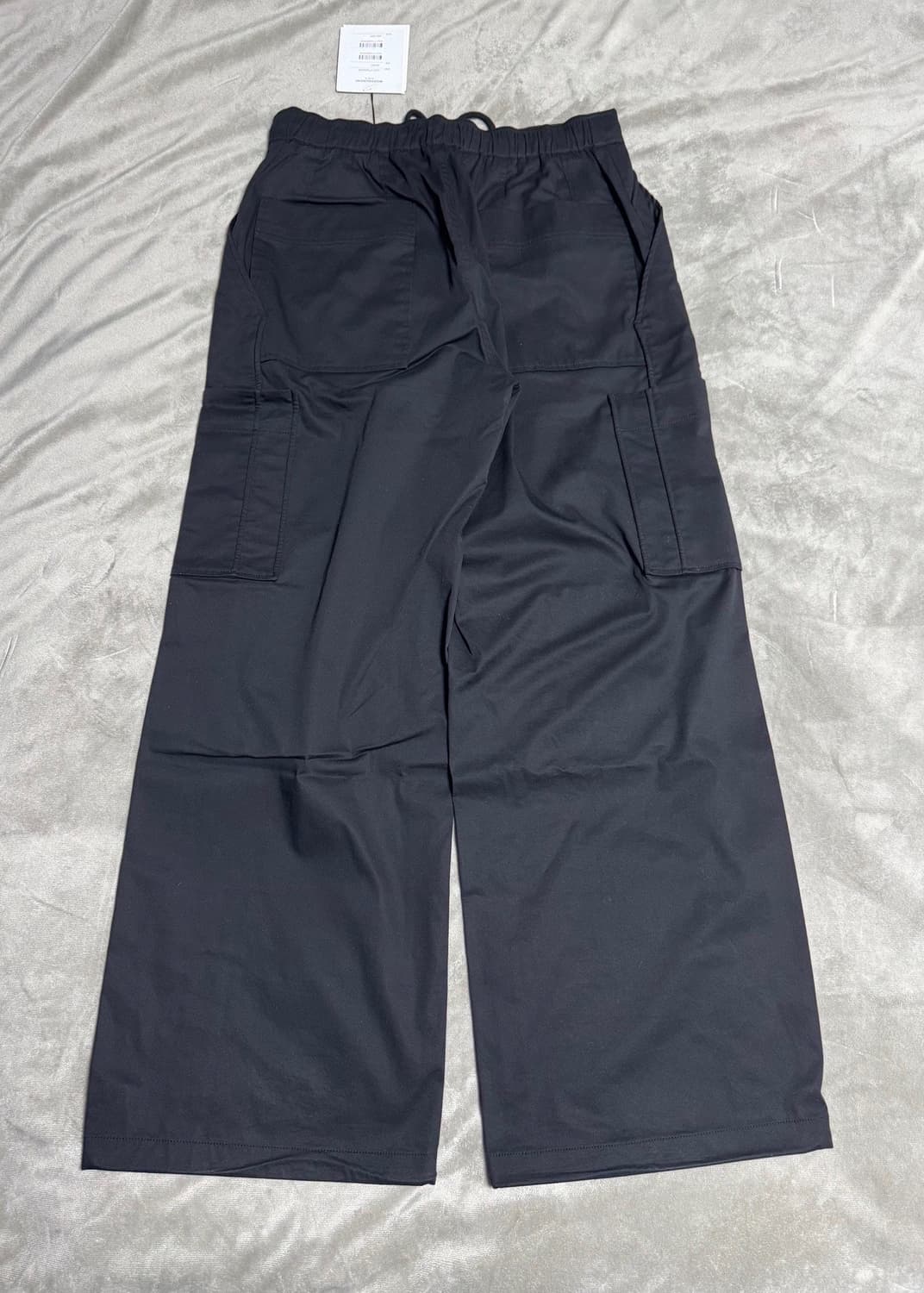 [48] 우영미 22SS 블랙 와이드 카고 팬츠 상품이미지4