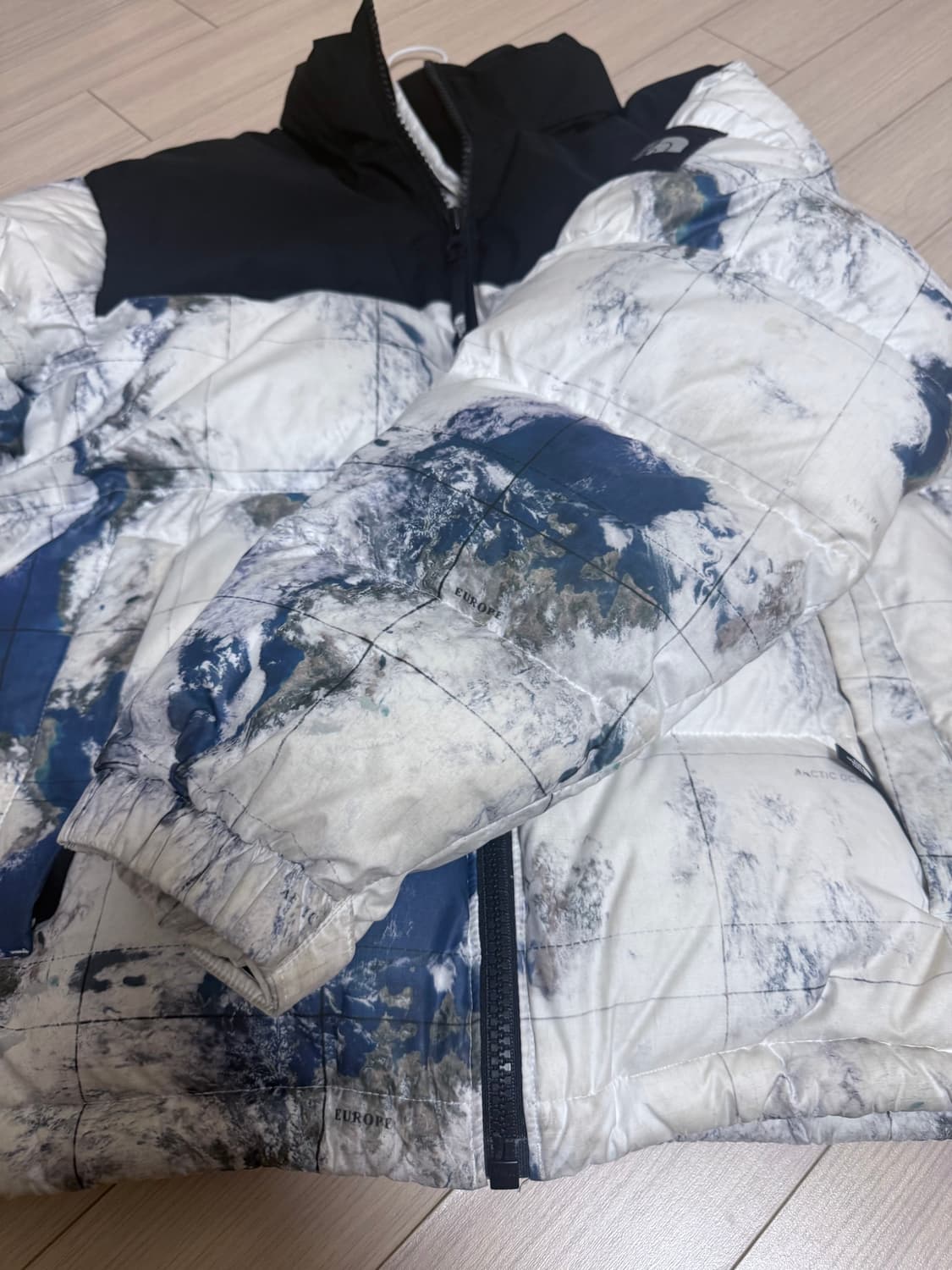 노스페이스 화이트라벨 지구패딩 S 상품이미지3
