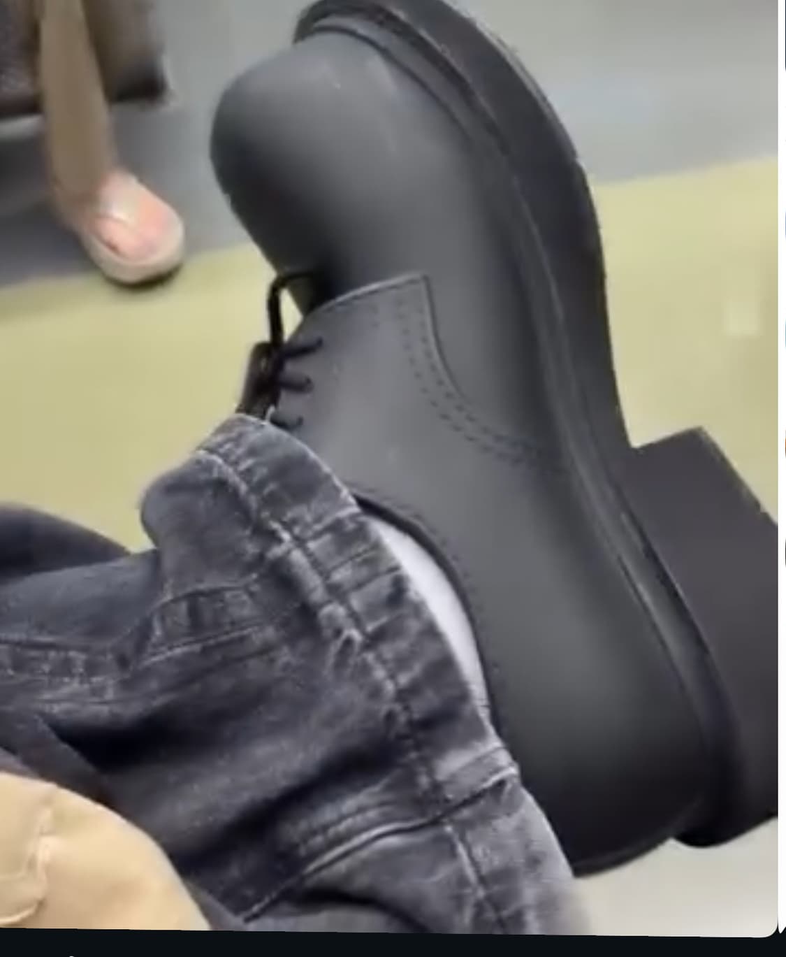 발렌시아가 스테로이드 더비 43 상품이미지1