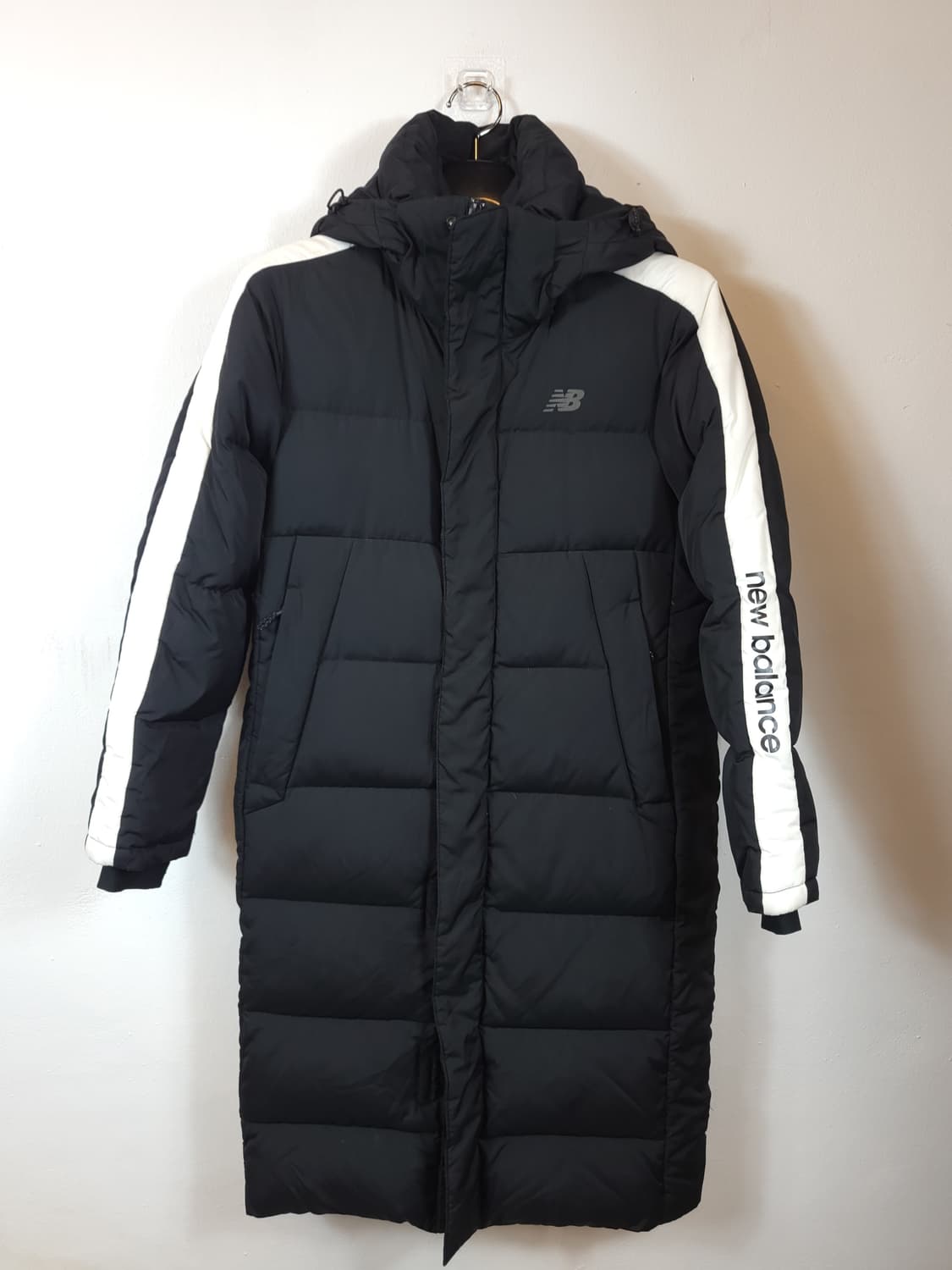 뉴발란스 퍼포먼스 챌린지 롱다운후드패딩 85-95 XS 블랙 상품이미지2