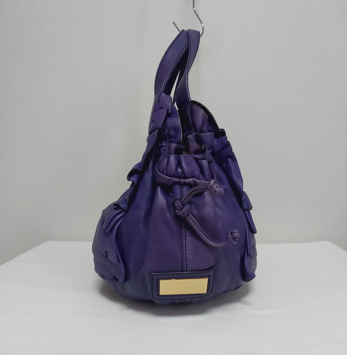 발렌티노 퍼플 레더 러플 이딜 호보백  (정품) 상품이미지4