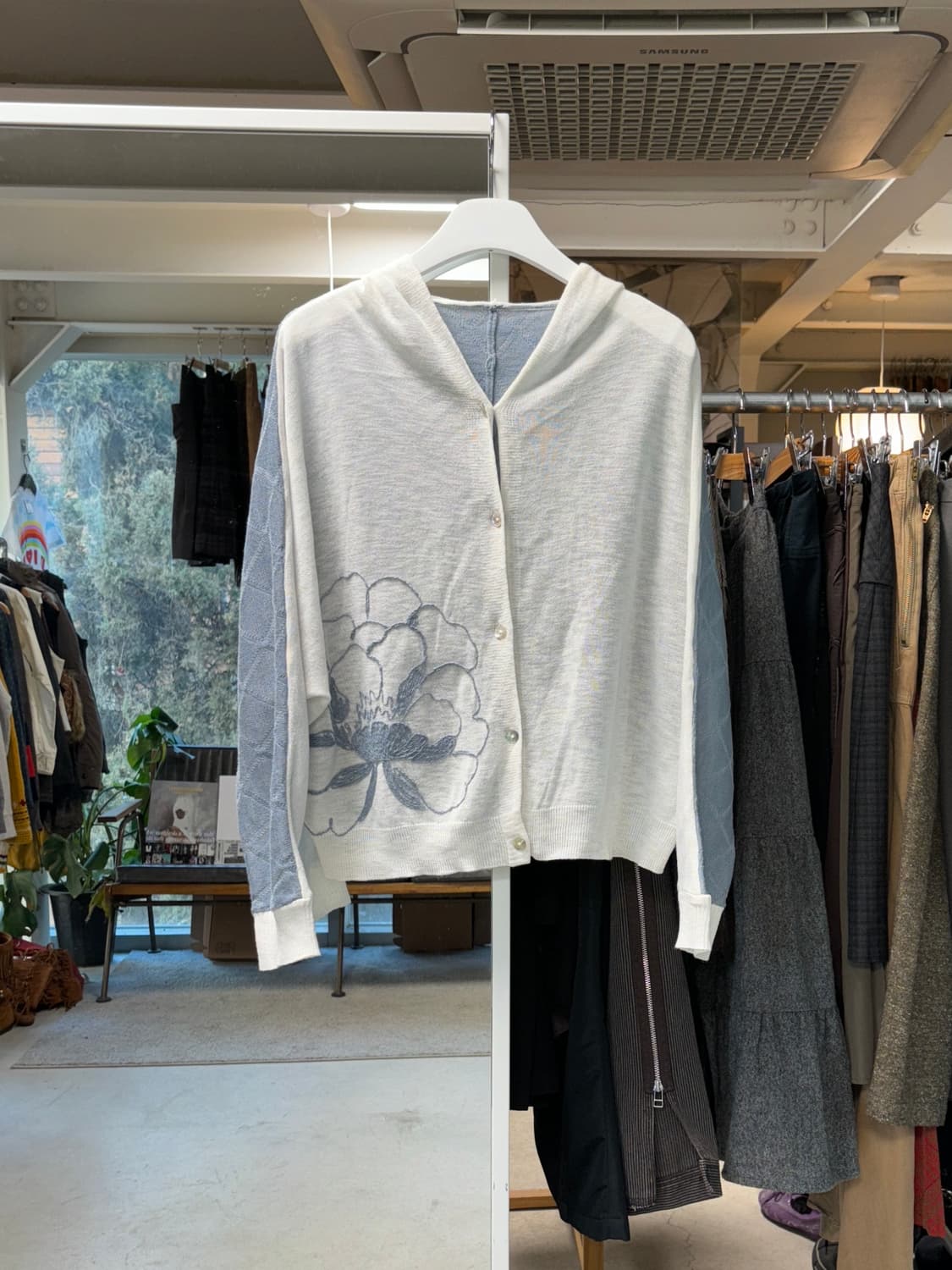 고이비토 미사키 린넨 가디건 상품이미지1