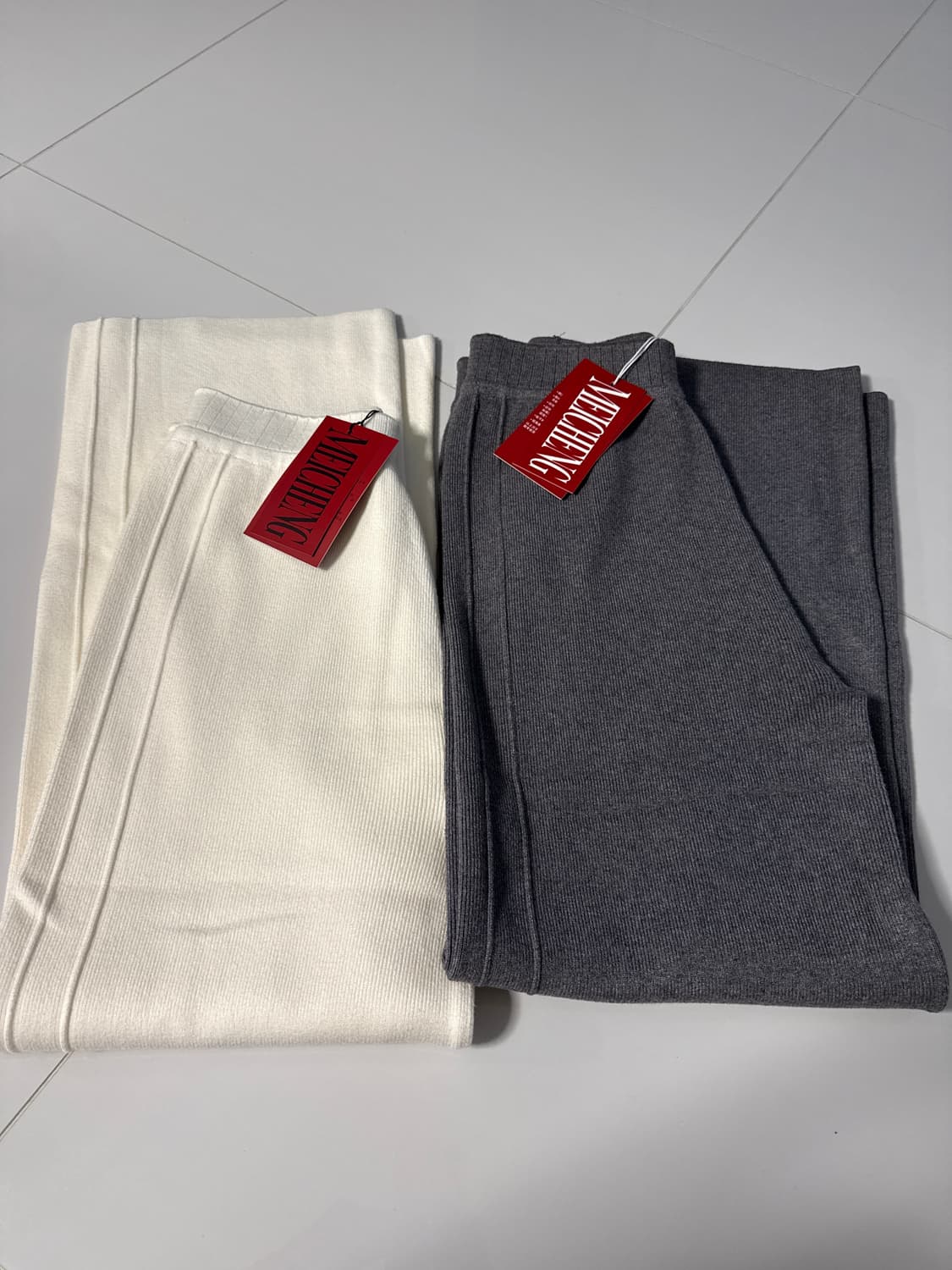 미착용 니트팬츠 두께감 있음 상품이미지3