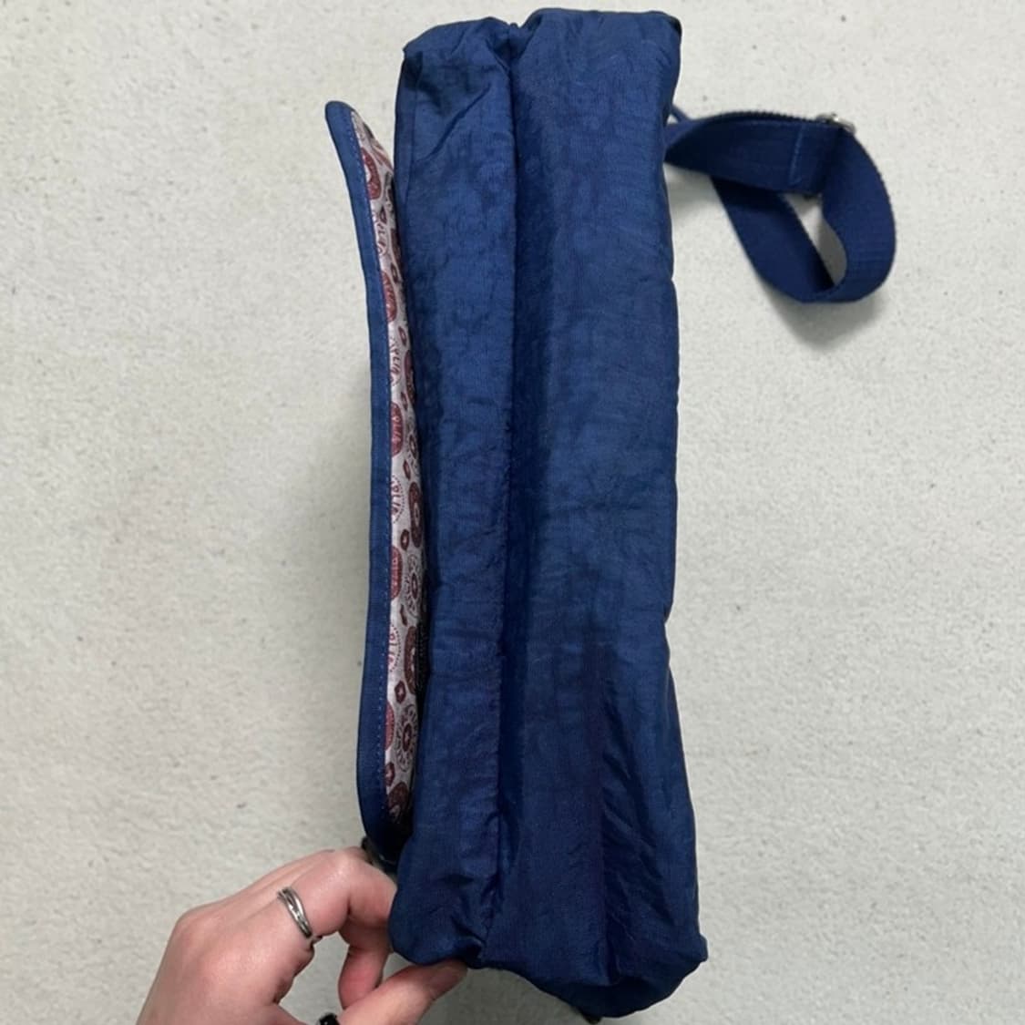 키플링 사비안 크로스백 네이비 상품이미지2