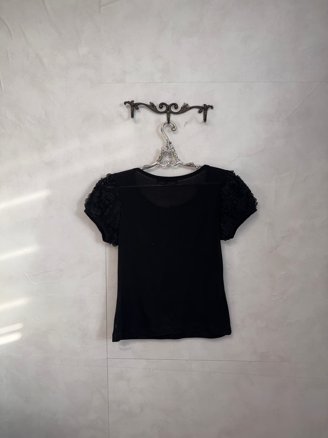 EGOIST black flower corsage half blouse  상품이미지5