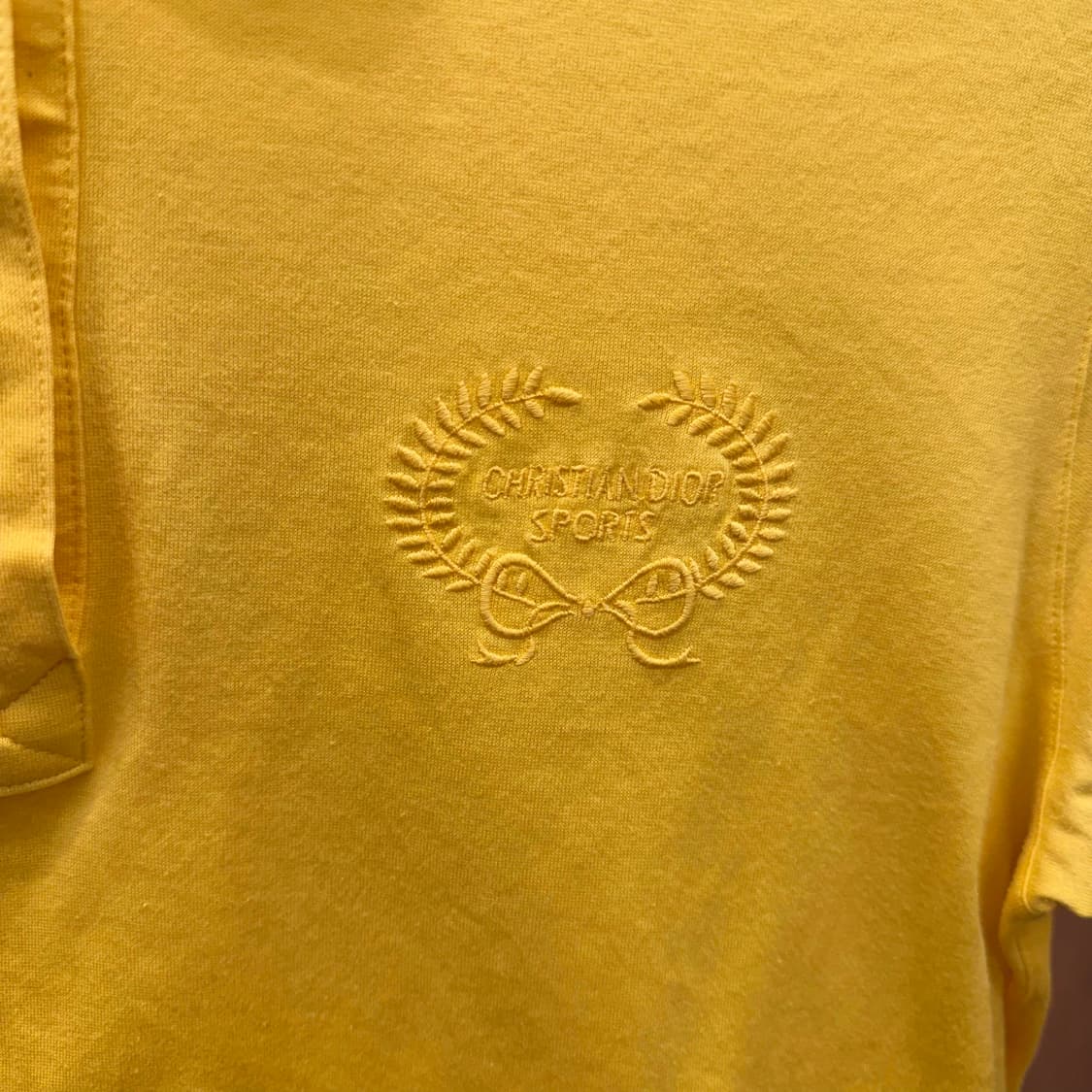 크리스찬 디올 반팔 티셔츠 카라넥 로고 자수 골지 디테일 옐로우 상품이미지6