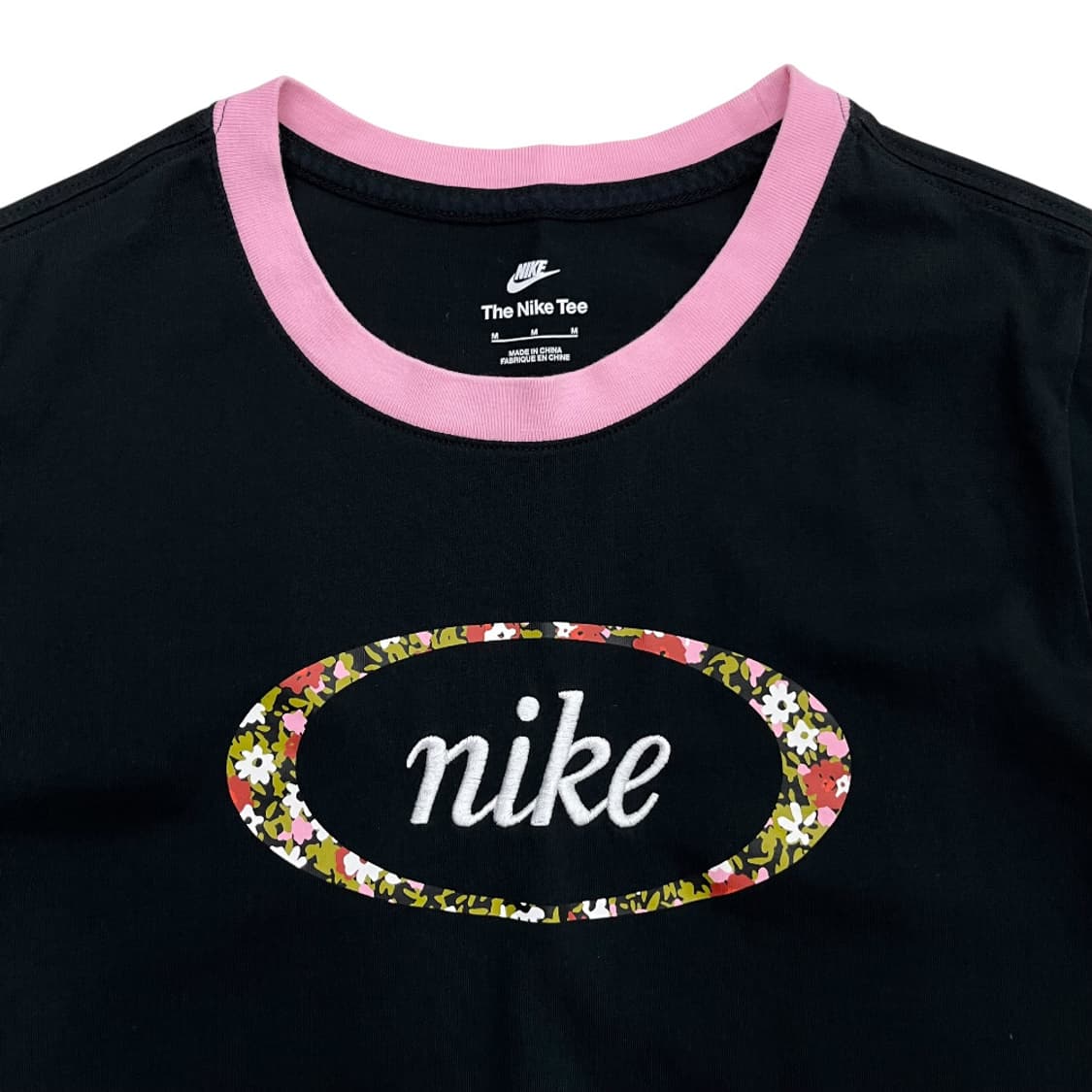 나이키 플라워로고 딸기우유맛 라인 블랙 반팔 M 상품이미지4