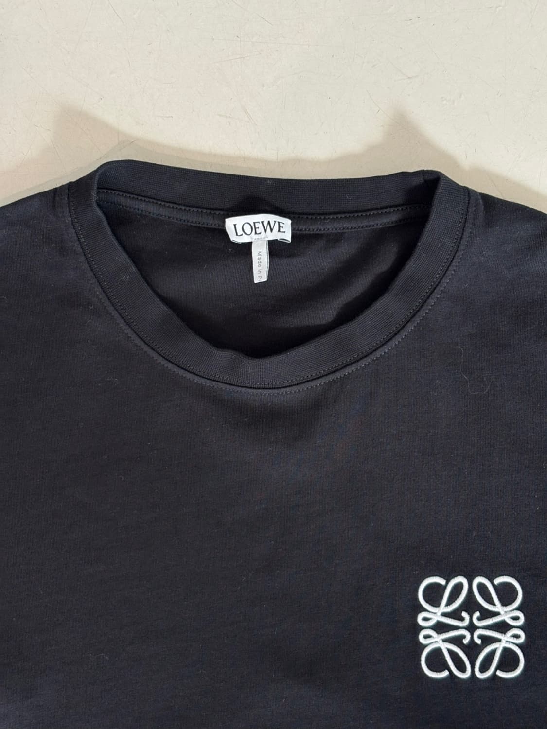 Loewe Round T 상품이미지4