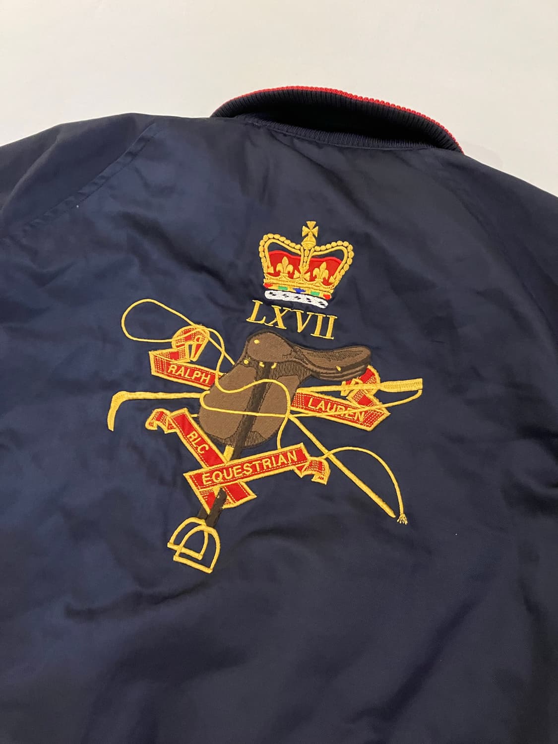 폴로 랄프로렌 치프키프 금장 사틴 봄버자켓 네이비 상품이미지2