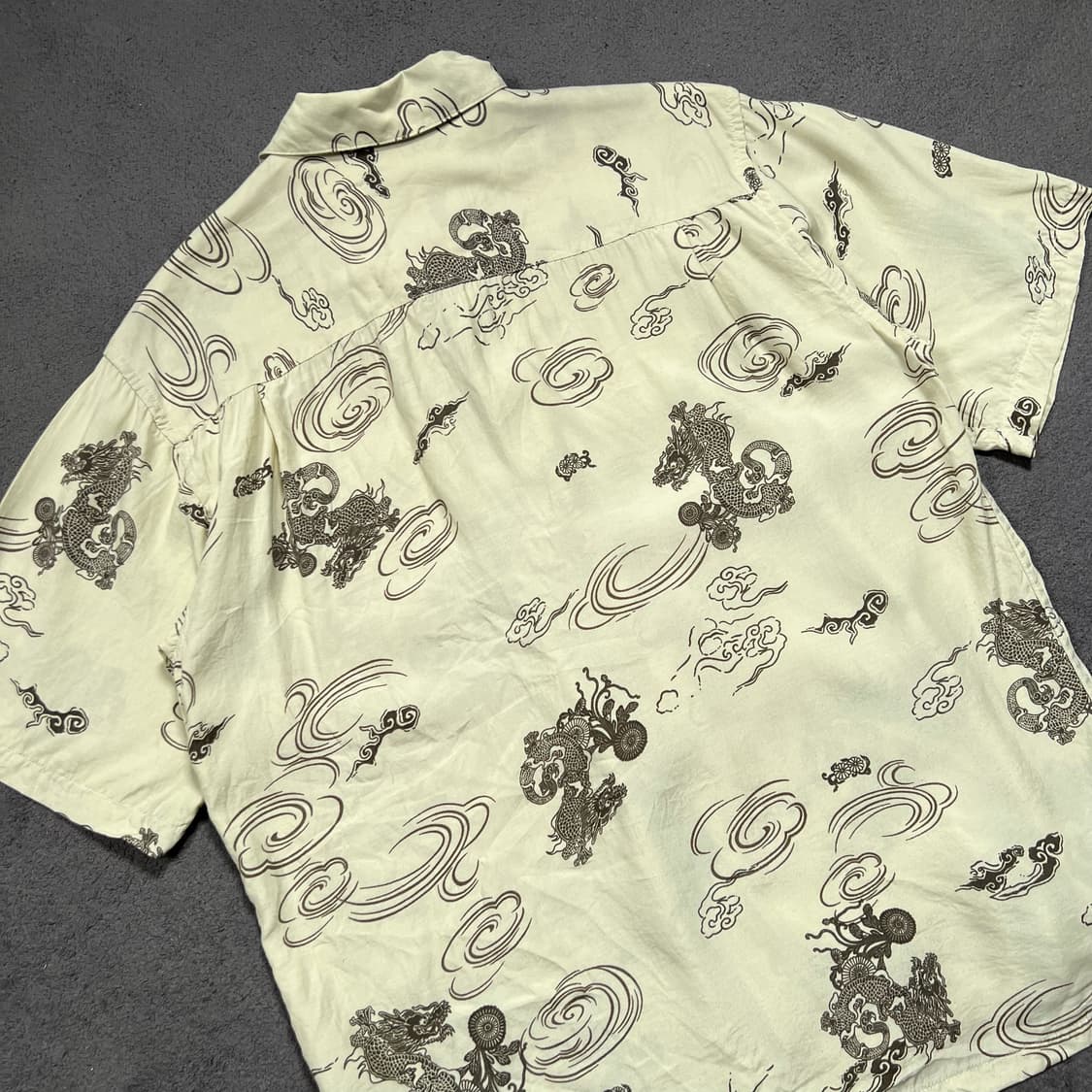 Japanese vintage 용 프린팅 하와이안 반팔 셔츠 상품이미지3