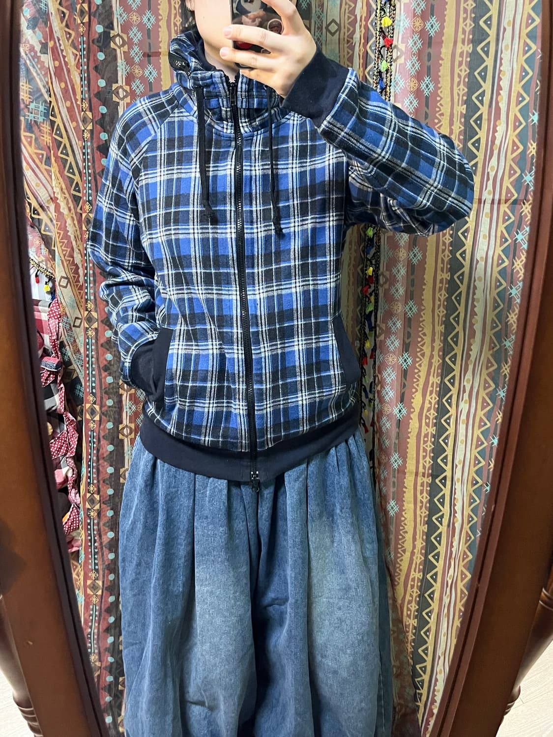 Plus one Clothing 블루 체크 하이넥 집업 상품이미지3