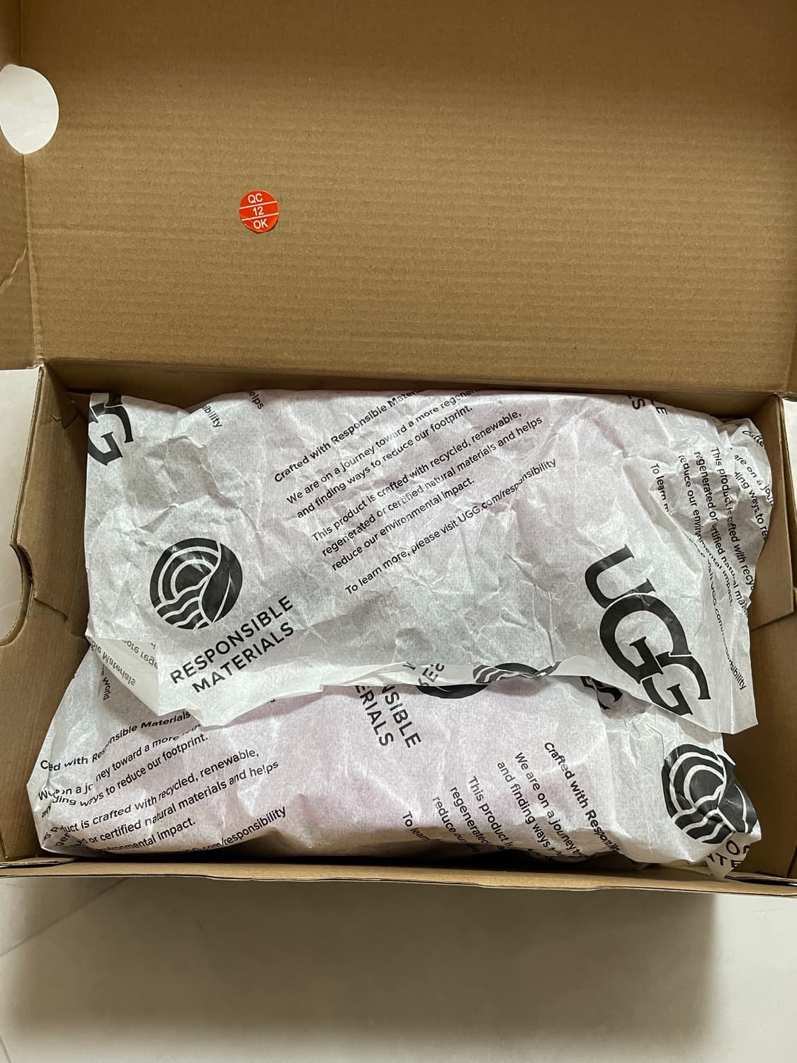 어그 골든글로우 키즈샌들 220 상품이미지8