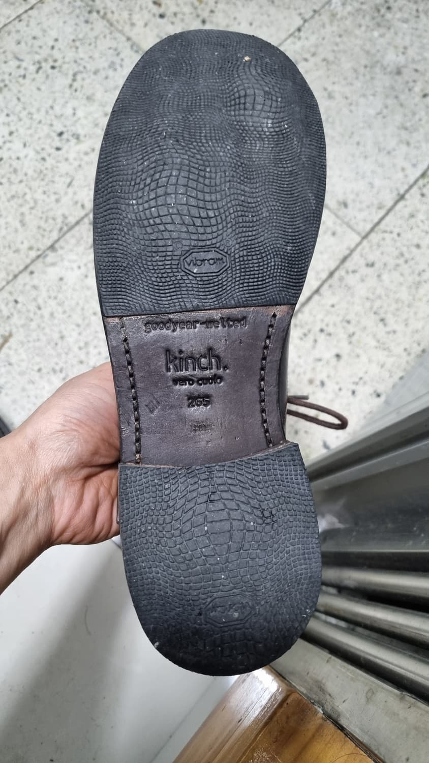 킨치 647 GRAINY 브라운 265 상품이미지2