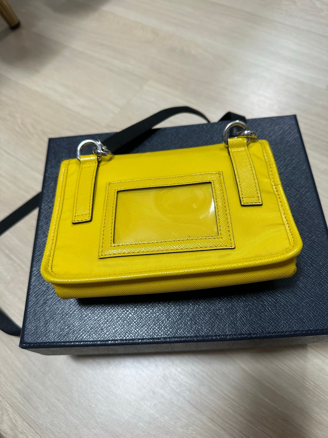 프라다 크로스백 엘로우 상품이미지2