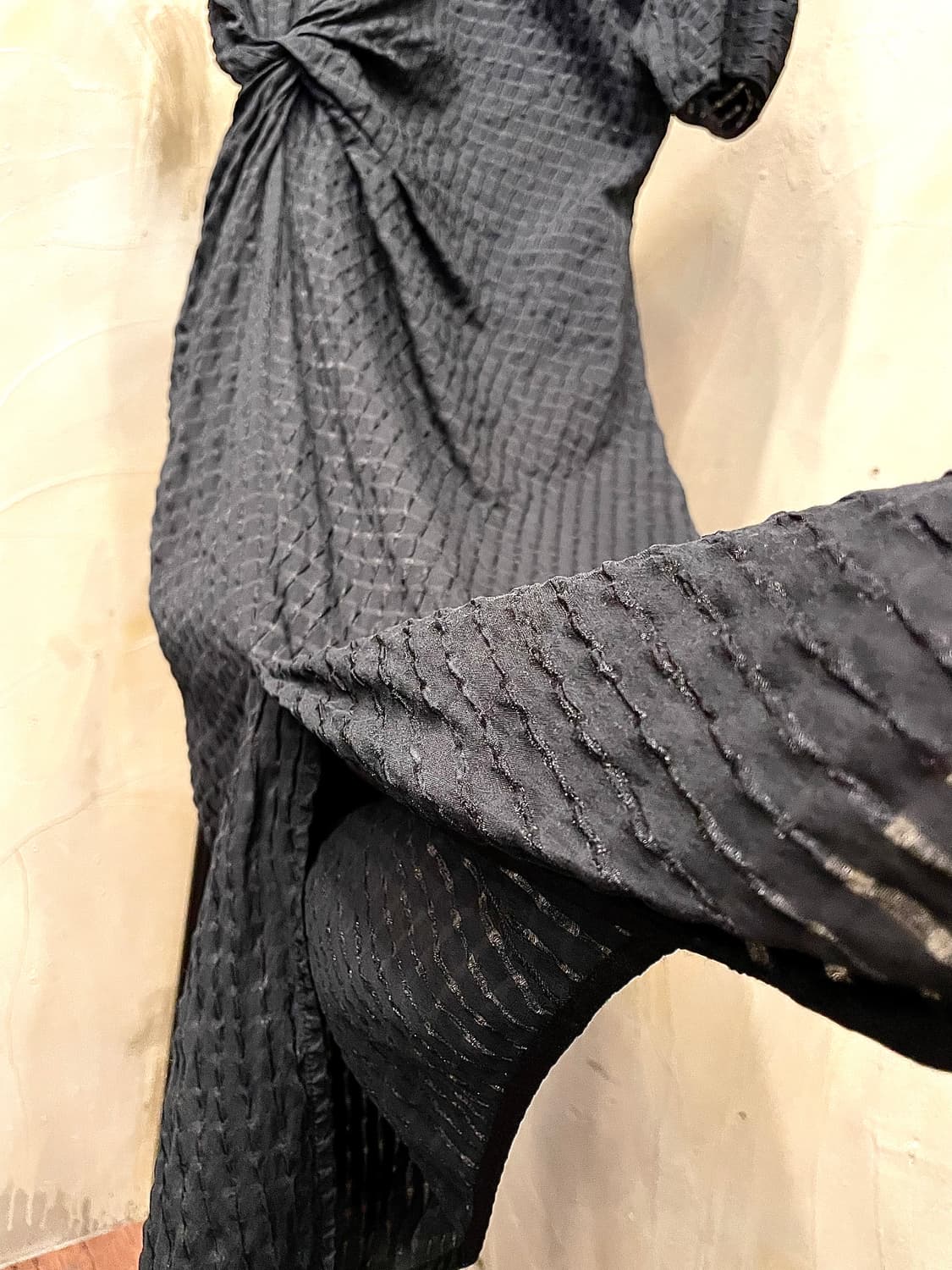 미샤 21년산 쭈글이 원단 꼬임 원피스 55 상품이미지5