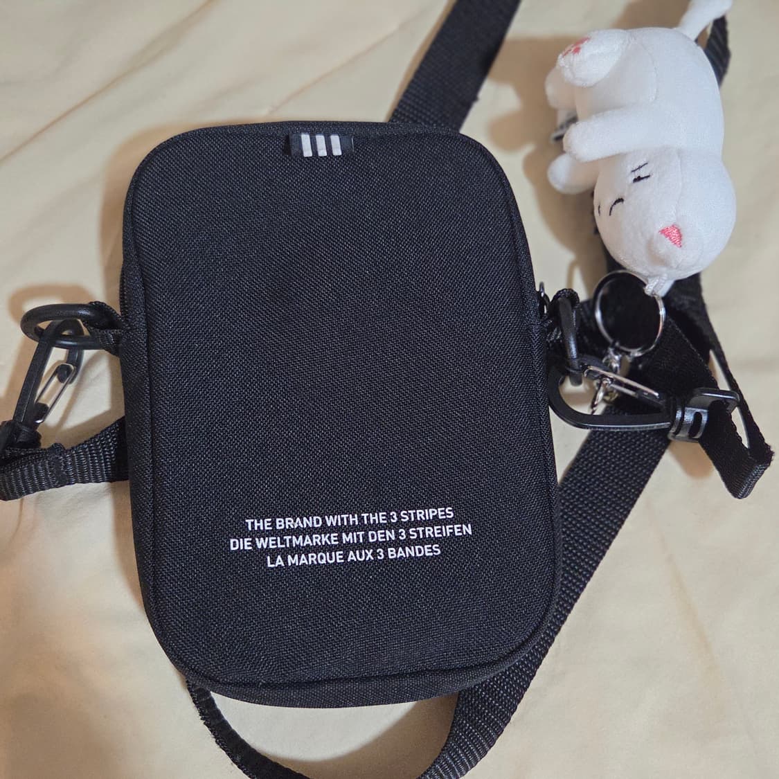 아디다스 미니 크로스백 팝니다 상품이미지2