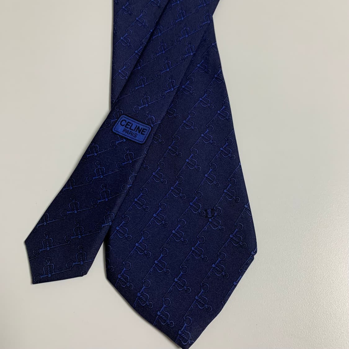셀린느(CELINE) 기하학적패턴 100실크 명품넥타이 결혼식룩 코디 상품이미지4