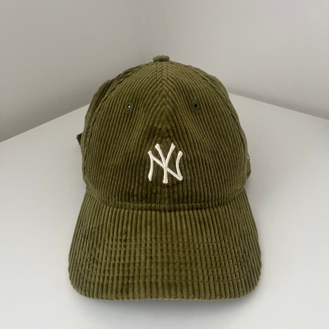 뉴에라 뉴욕 양키즈 코듀로이 볼캡 상품이미지1