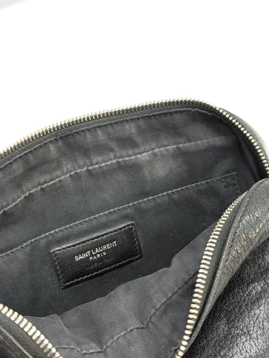 Saint Laurent Leather Crossbody Bag 상품이미지9