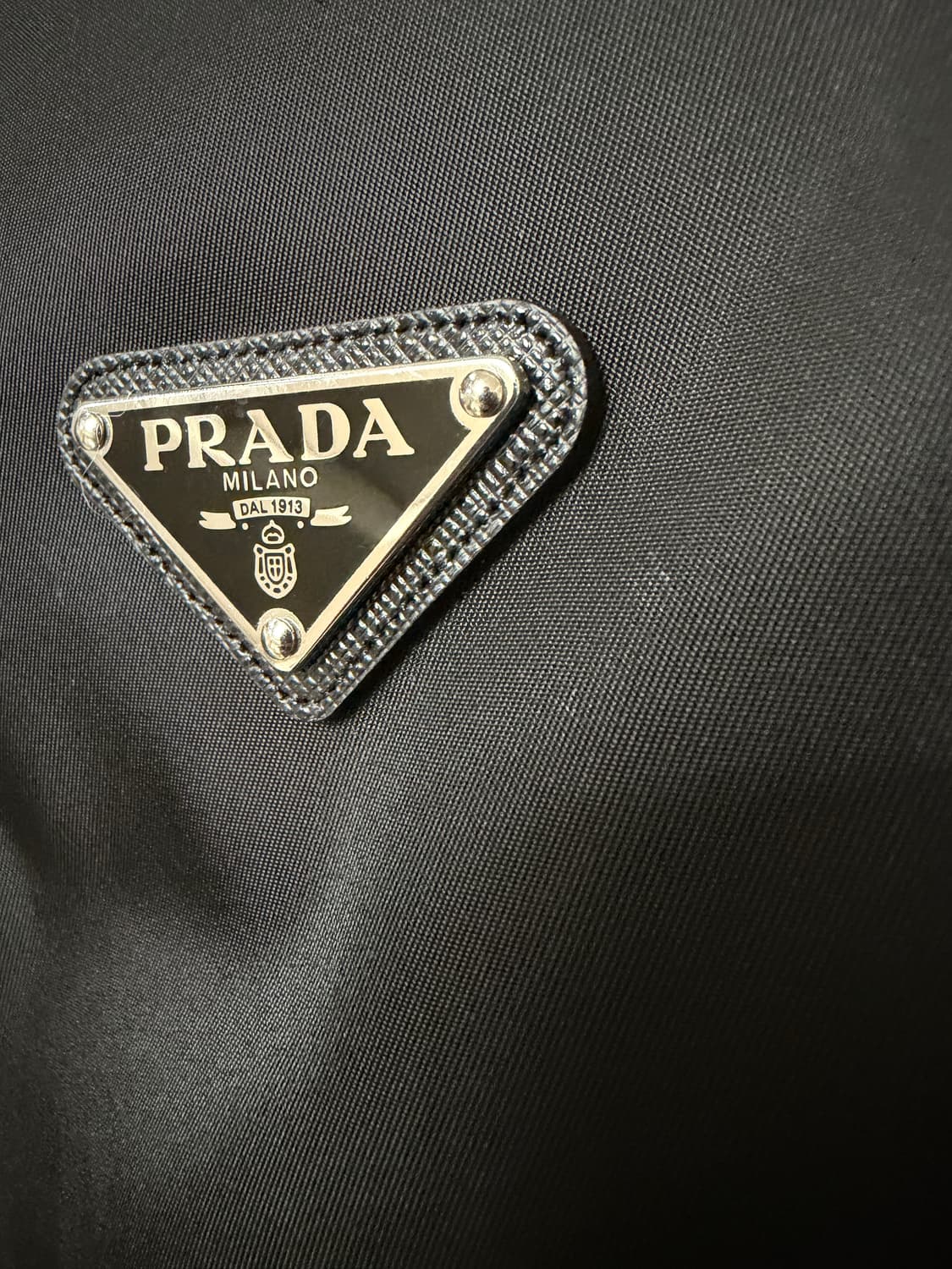 정품 프라다 24FW 리나일론 패딩 상품이미지5