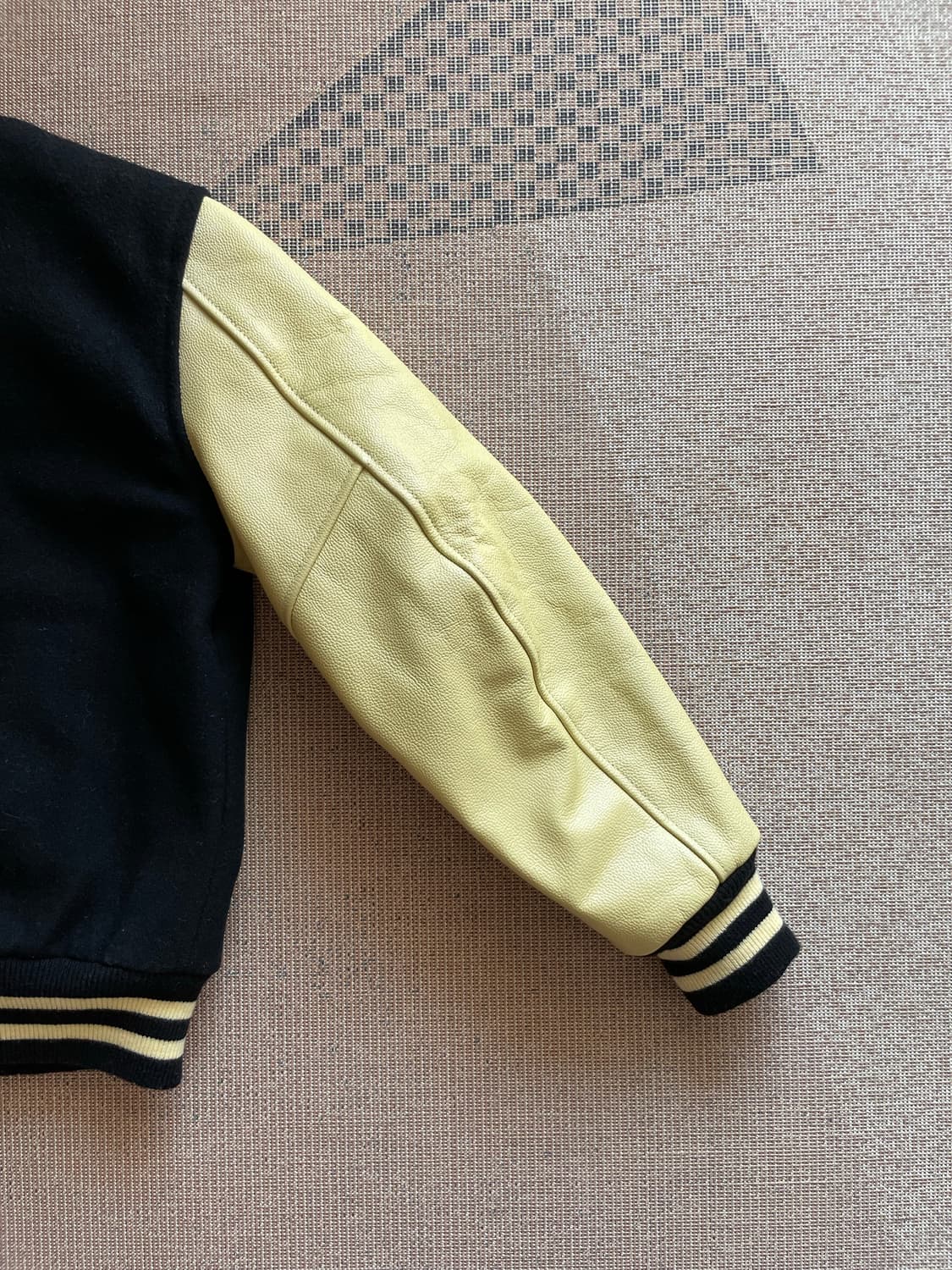 Stewart & Strauss 소가죽 바시티 자켓 상품이미지5