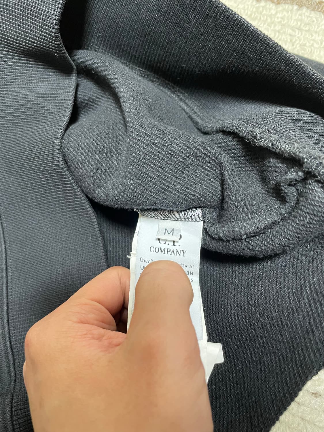 CP컴퍼니 맨투맨 상품이미지5