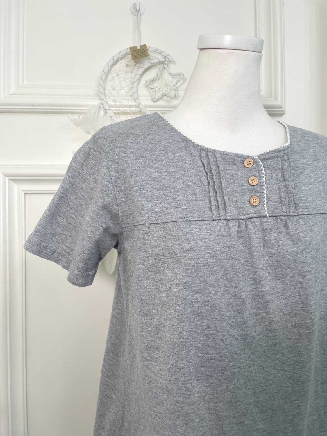 gray lace trim mori half top 상품이미지6