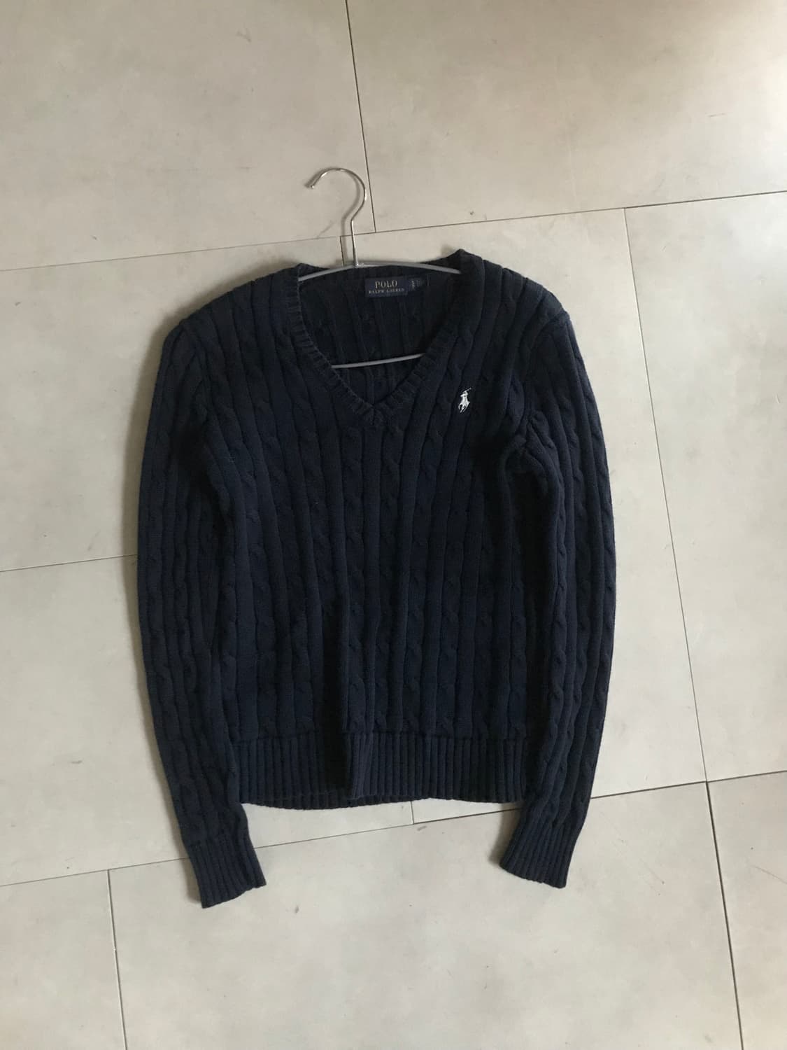 폴로 네이비 브이넥 케이블 니트 상품이미지9