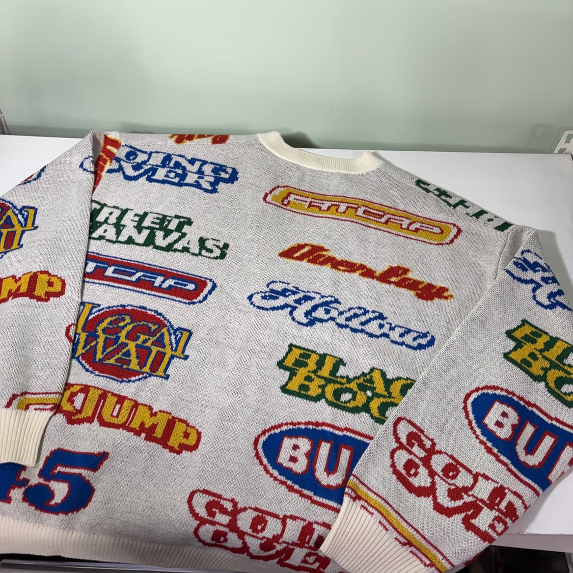 105 WEGO 크림 로고플레이 오버핏 자카드 가디건 상품이미지3