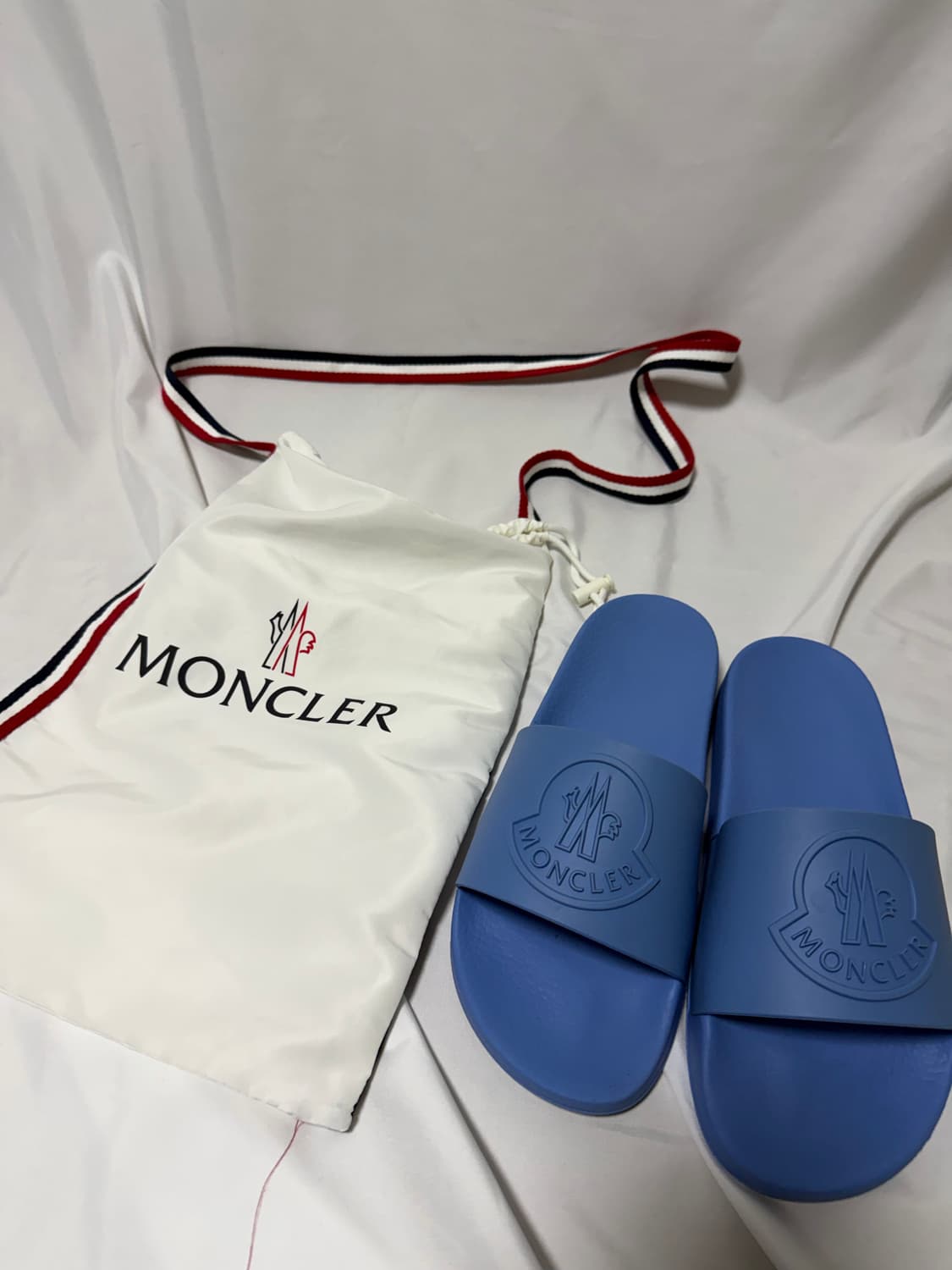 몽클레르 슬리퍼 상품이미지1